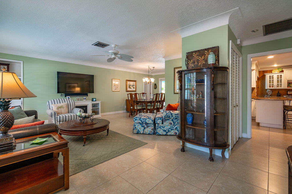 2823 NE 35th Lighthouse Point, FL 33064