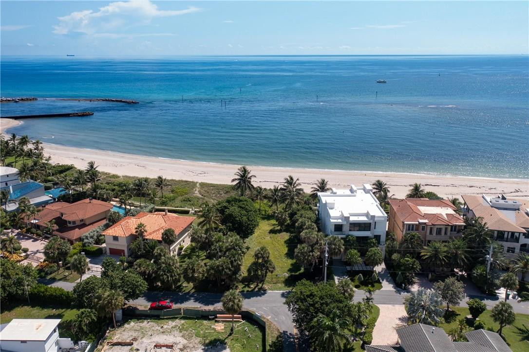 2100 Bay Dr Pompano Beach, FL 33062