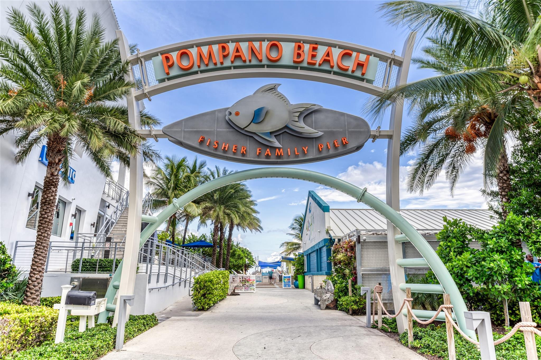 2100 Bay Dr Pompano Beach, FL 33062