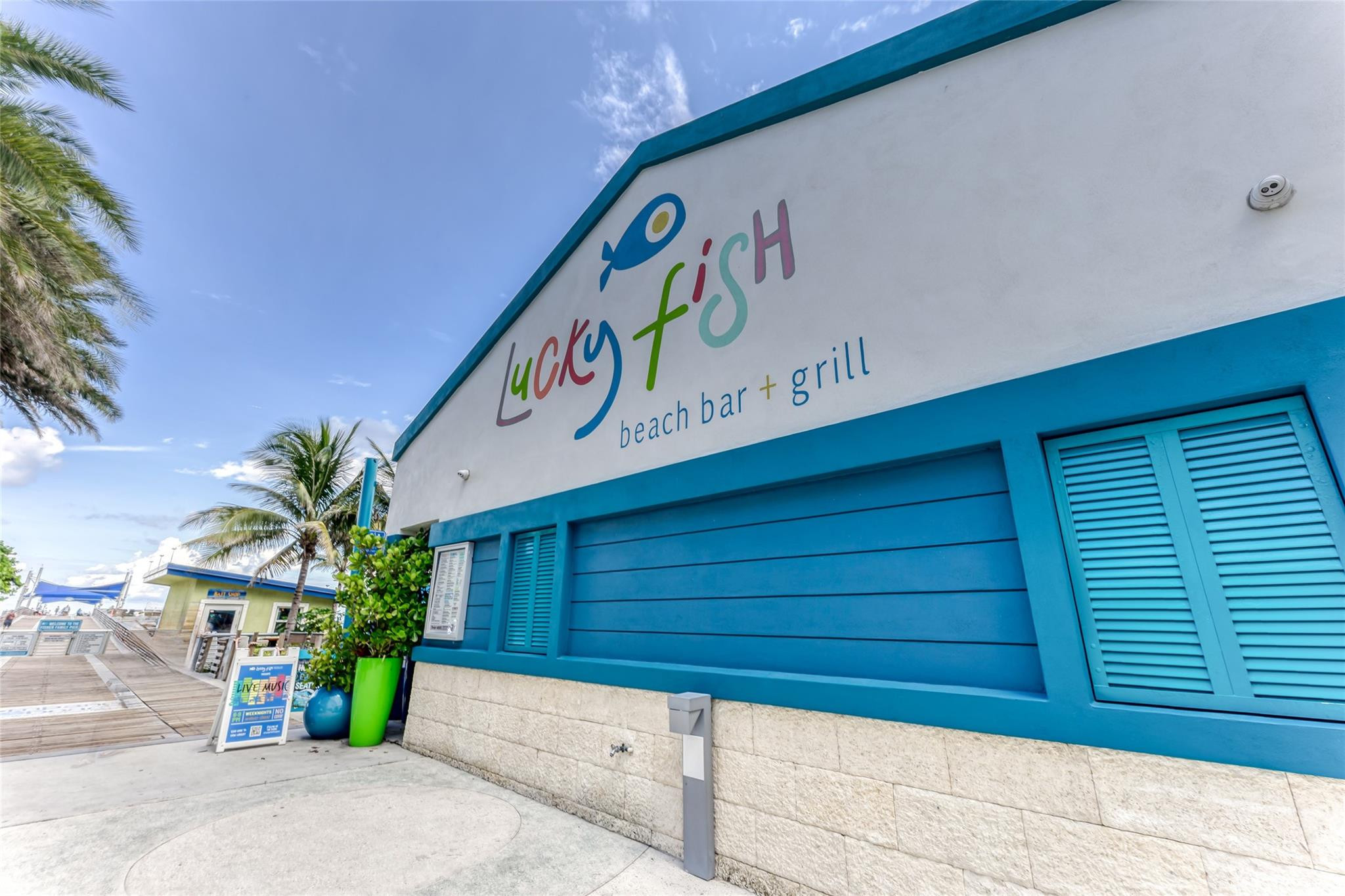 2100 Bay Dr Pompano Beach, FL 33062