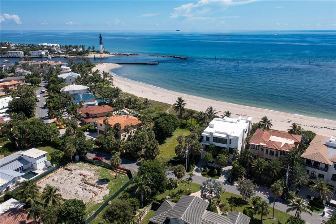 2100 Bay Dr Pompano Beach, FL 33062