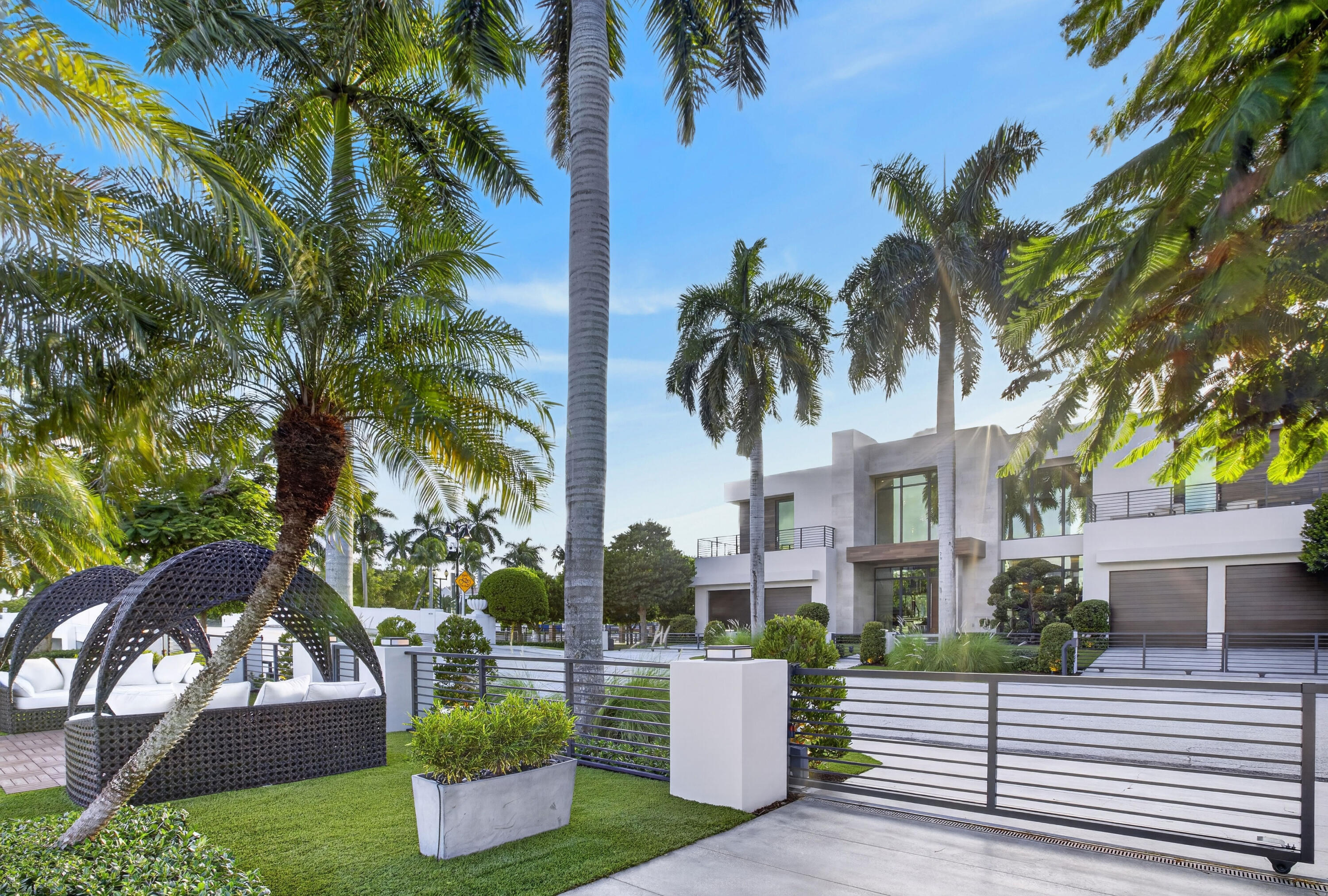 1 Royal Palm Dr Fort Lauderdale, FL 33301