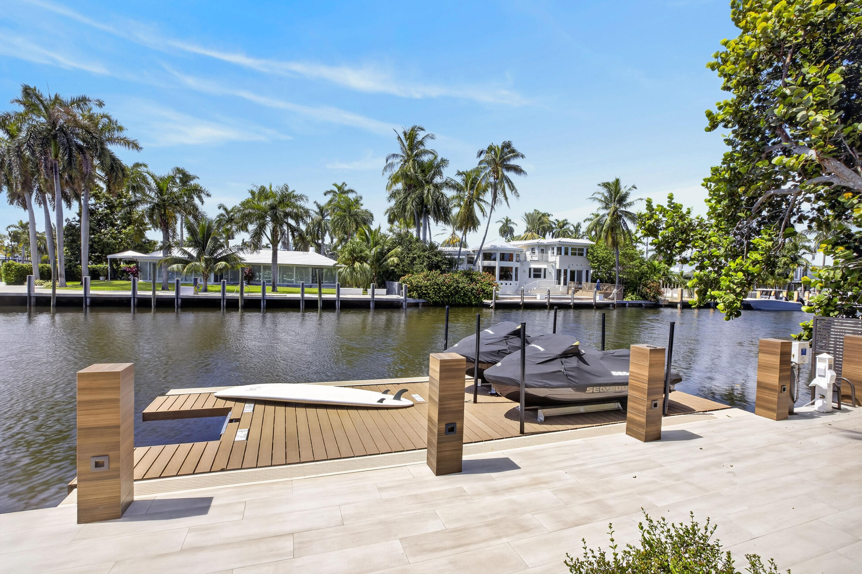 1 Royal Palm Dr Fort Lauderdale, FL 33301