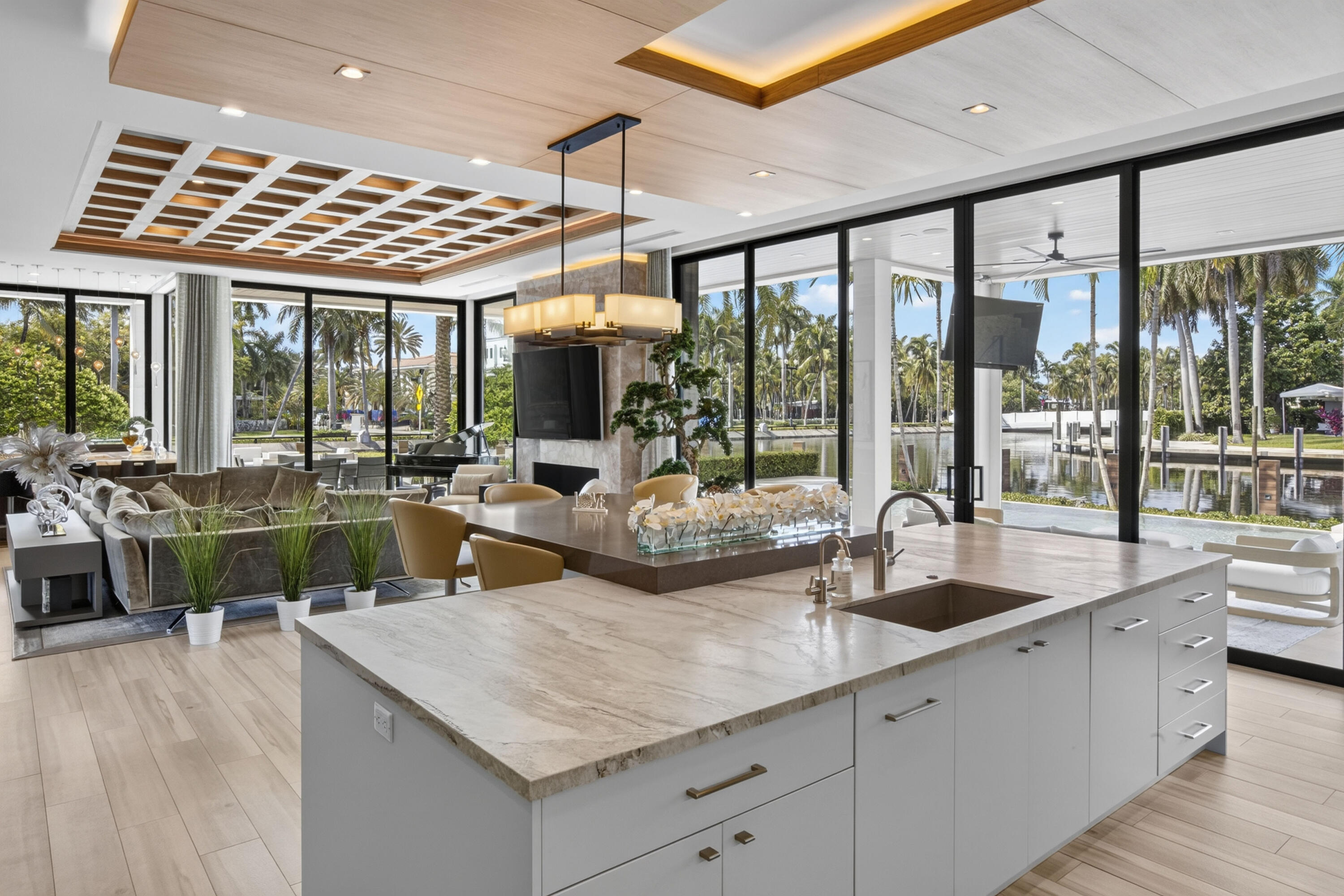 1 Royal Palm Dr Fort Lauderdale, FL 33301