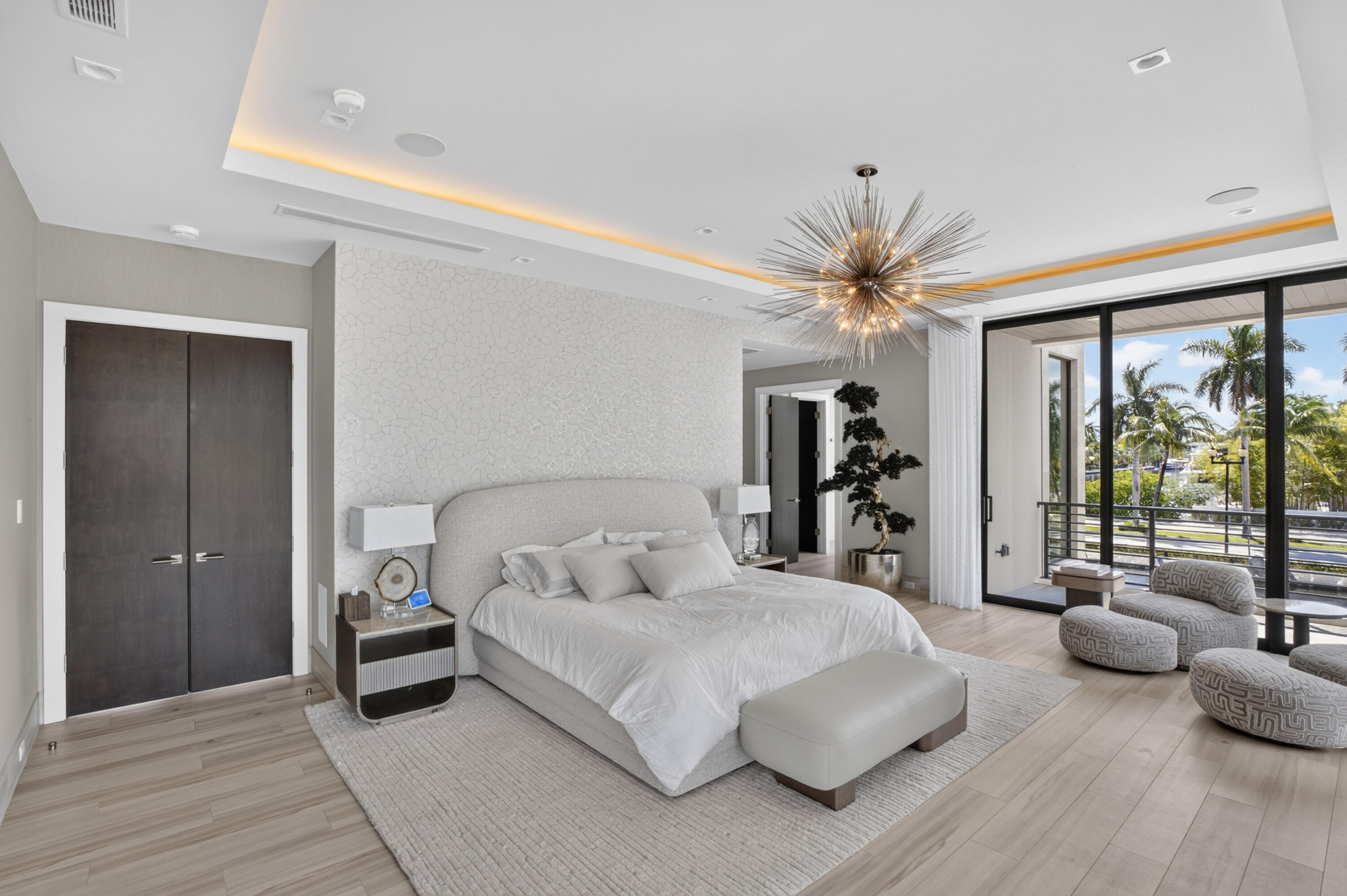 1 Royal Palm Dr Fort Lauderdale, FL 33301
