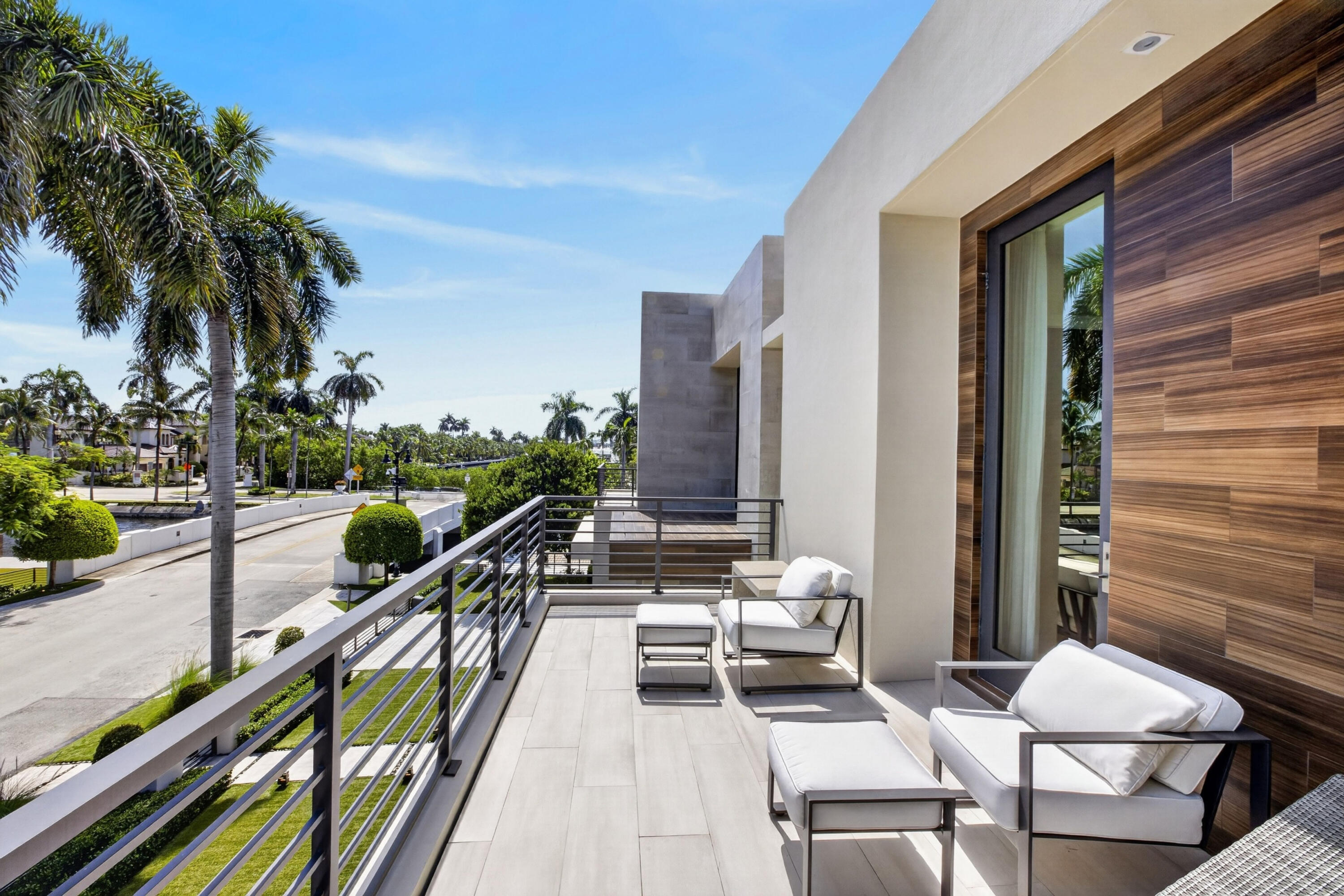 1 Royal Palm Dr Fort Lauderdale, FL 33301
