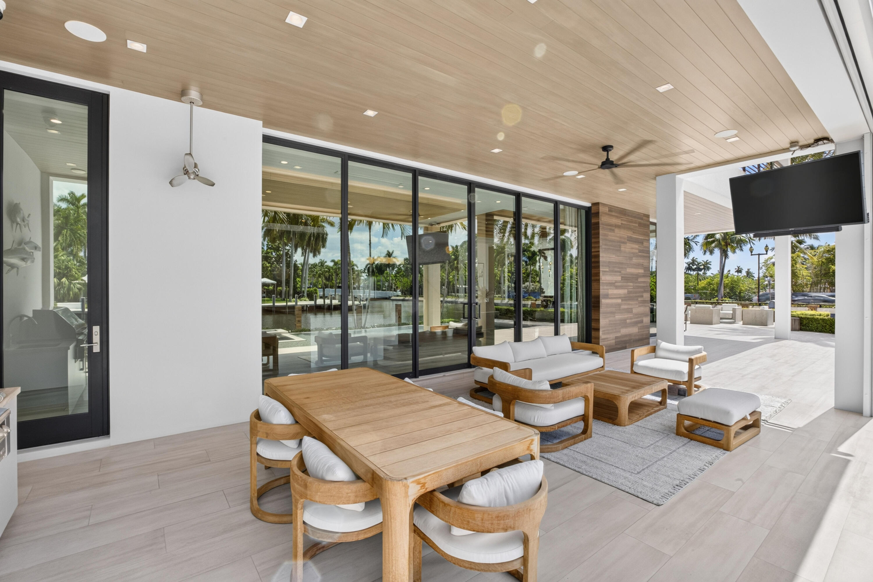 1 Royal Palm Dr Fort Lauderdale, FL 33301
