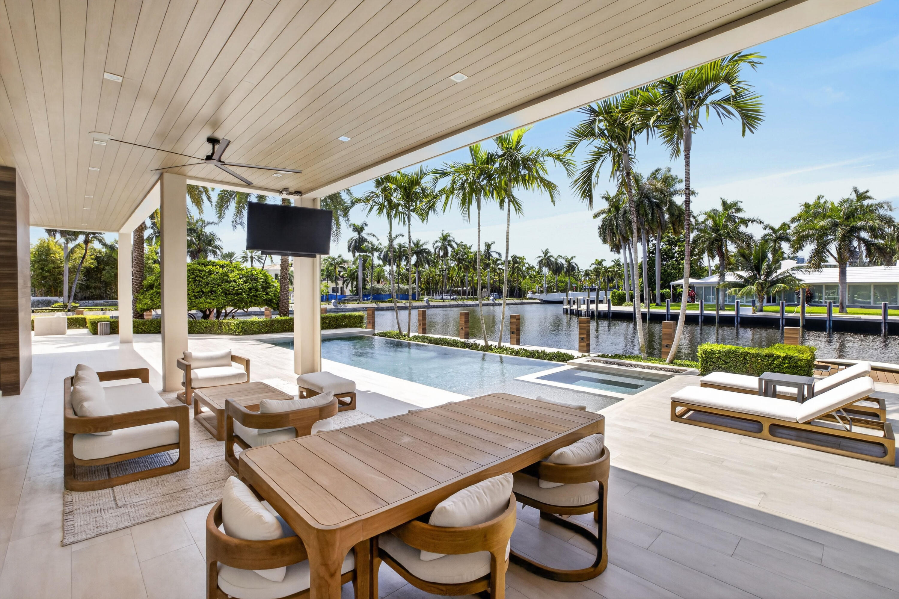 1 Royal Palm Dr Fort Lauderdale, FL 33301
