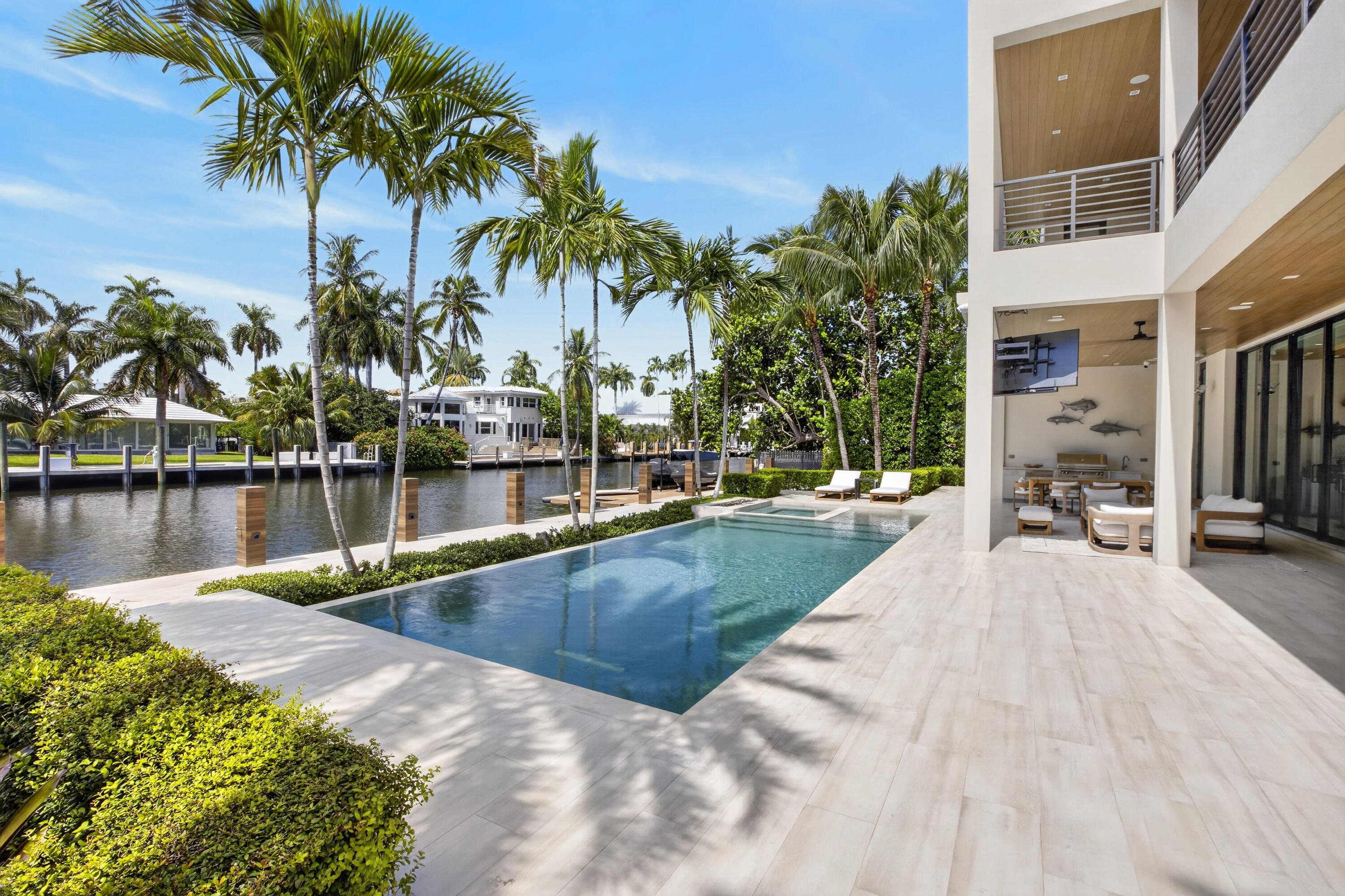 1 Royal Palm Dr Fort Lauderdale, FL 33301