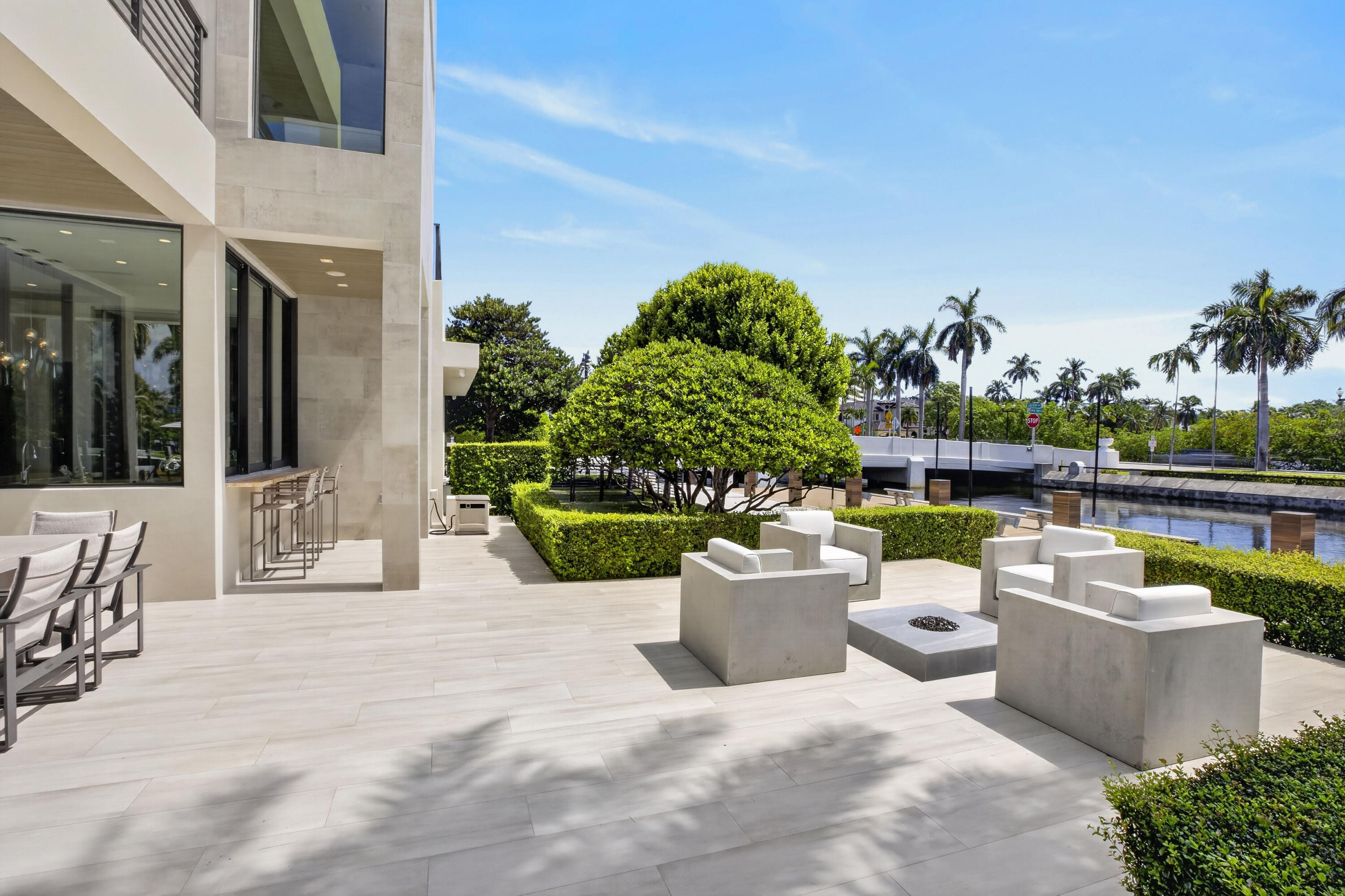 1 Royal Palm Dr Fort Lauderdale, FL 33301