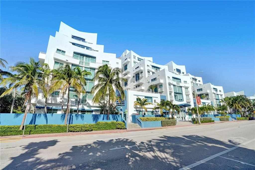 7600 Collins Ave #616