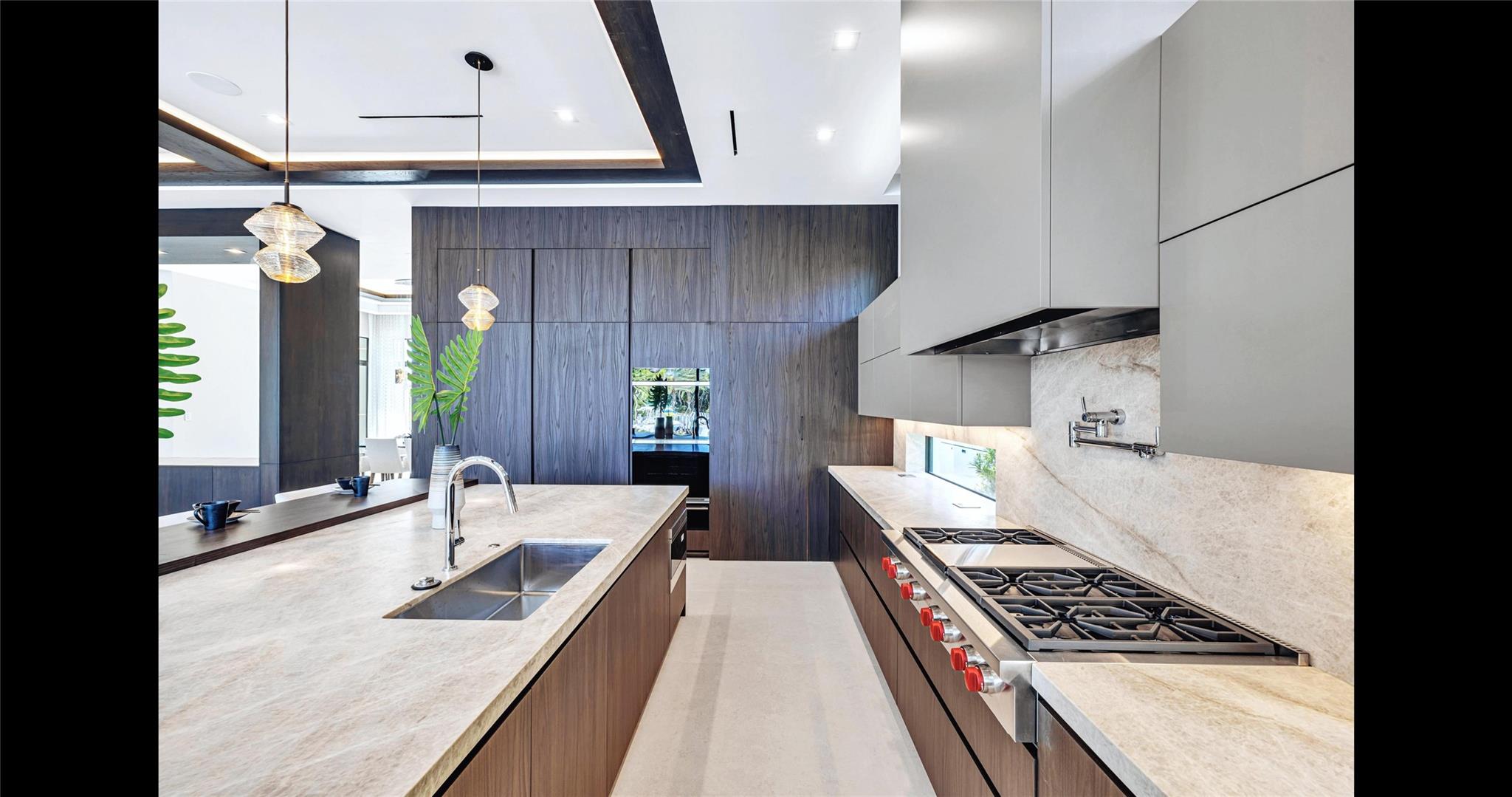 51 Isla Bahia Dr Fort Lauderdale, FL 33316