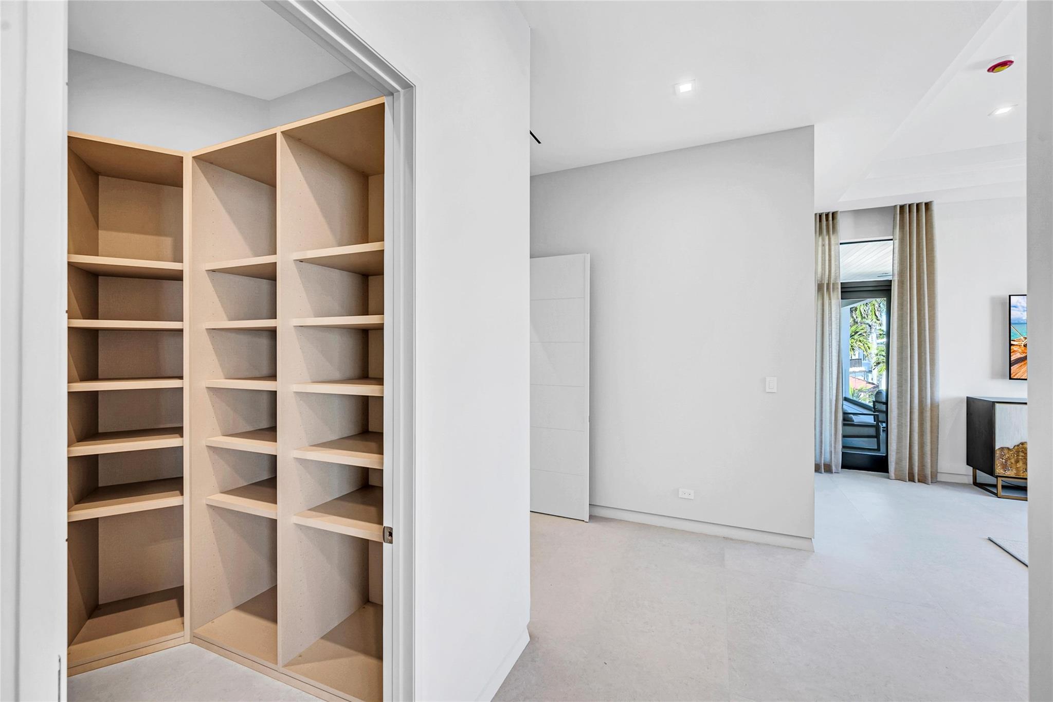 51 Isla Bahia Dr Fort Lauderdale, FL 33316