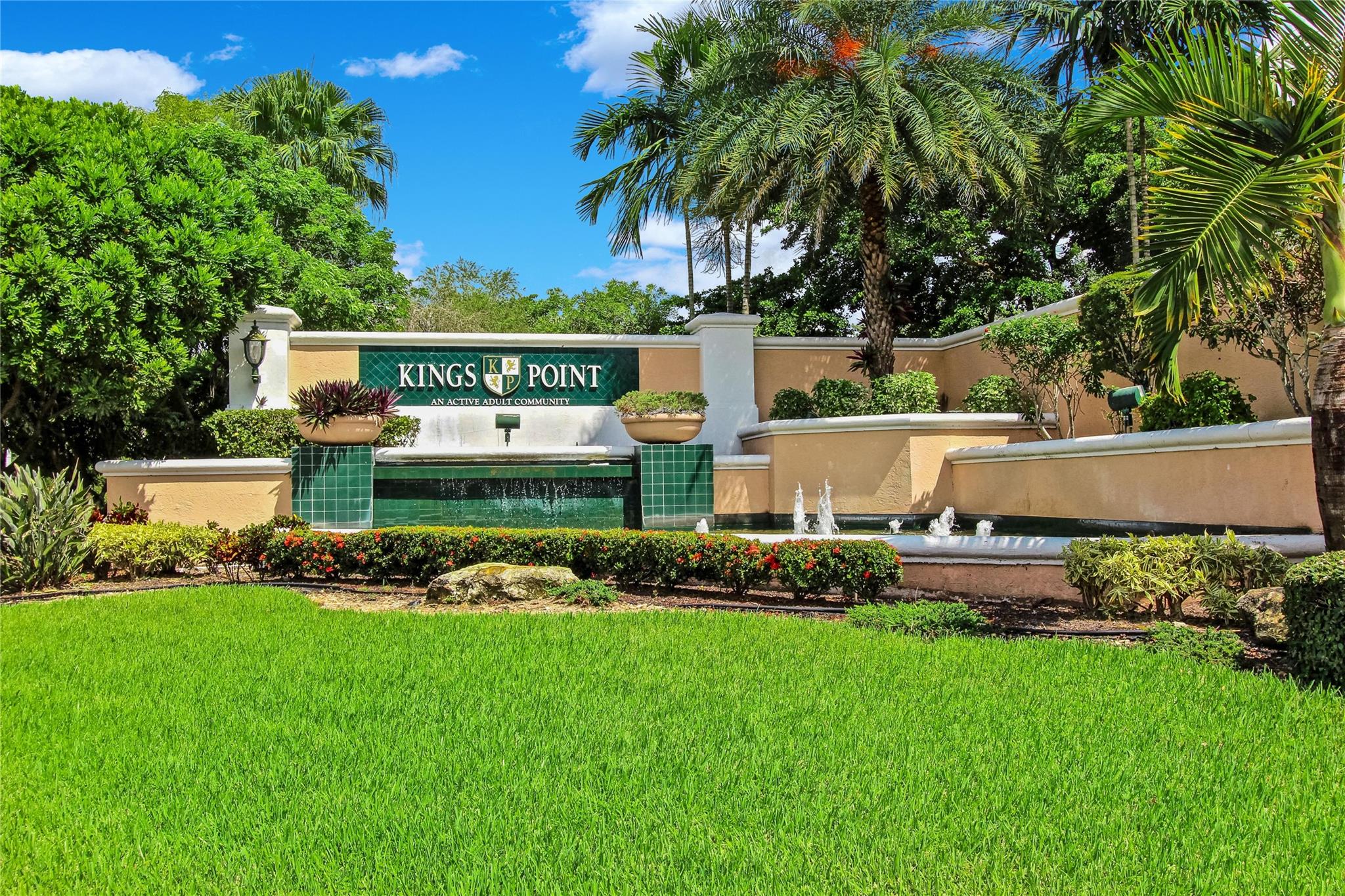 9368 S Belfort Cir #105