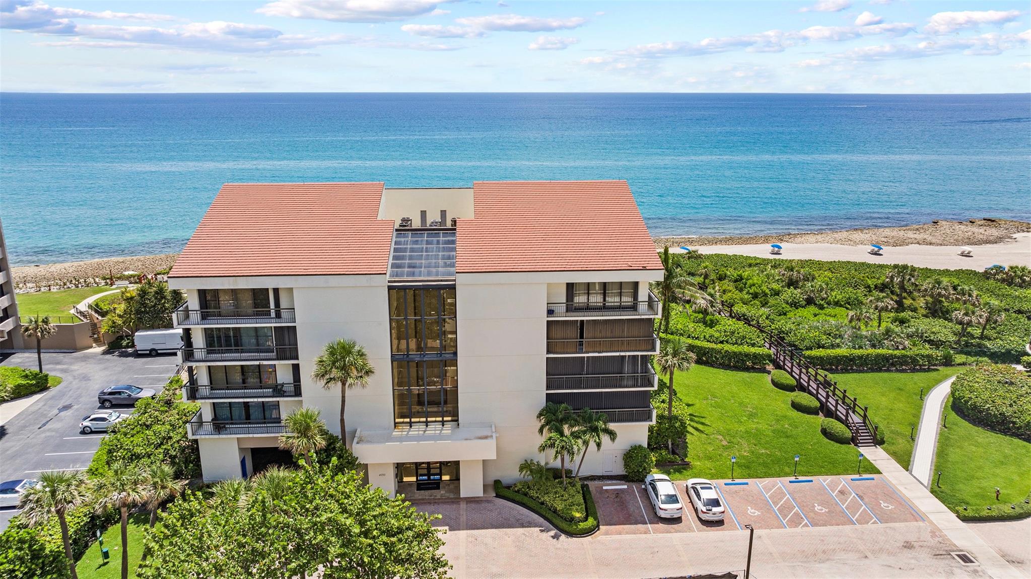 4050 N Ocean Dr #301