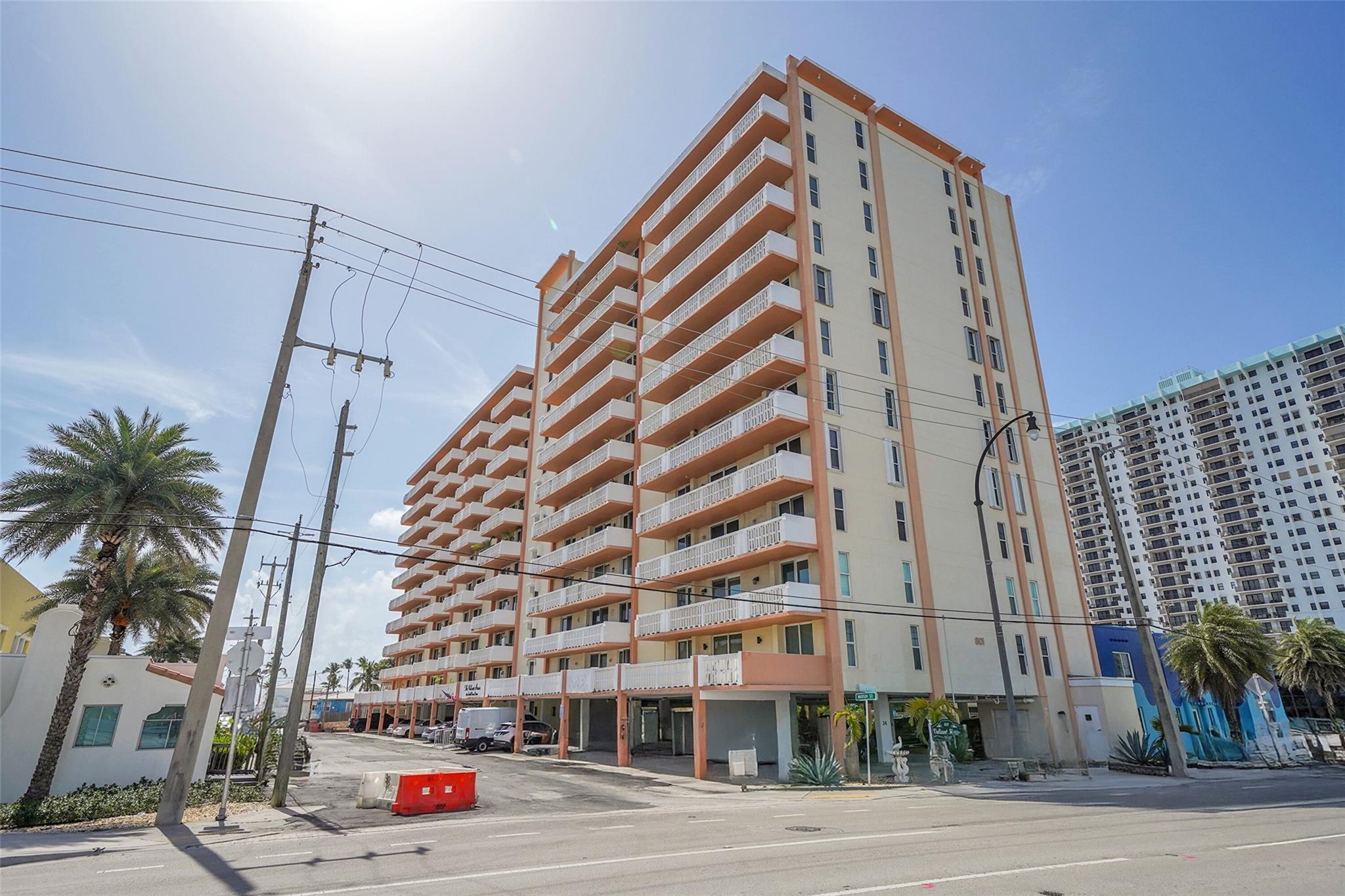 801 S Ocean Dr #806