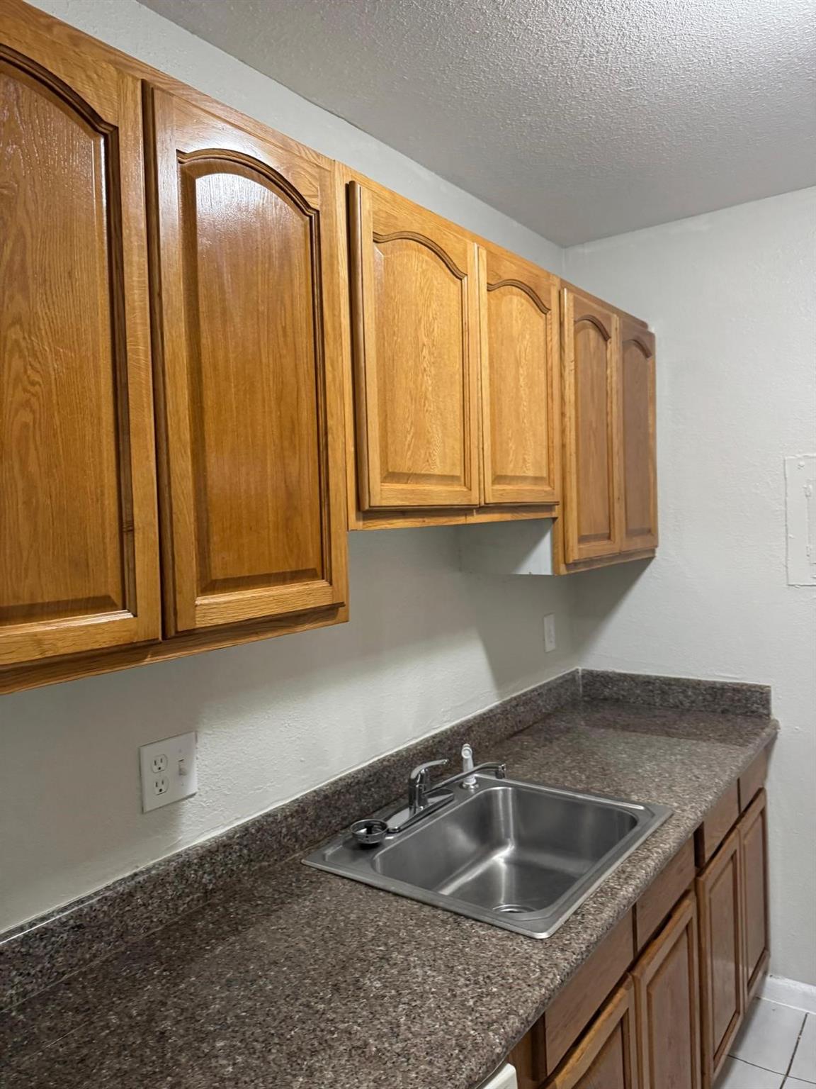 2404 NW 39th Way
