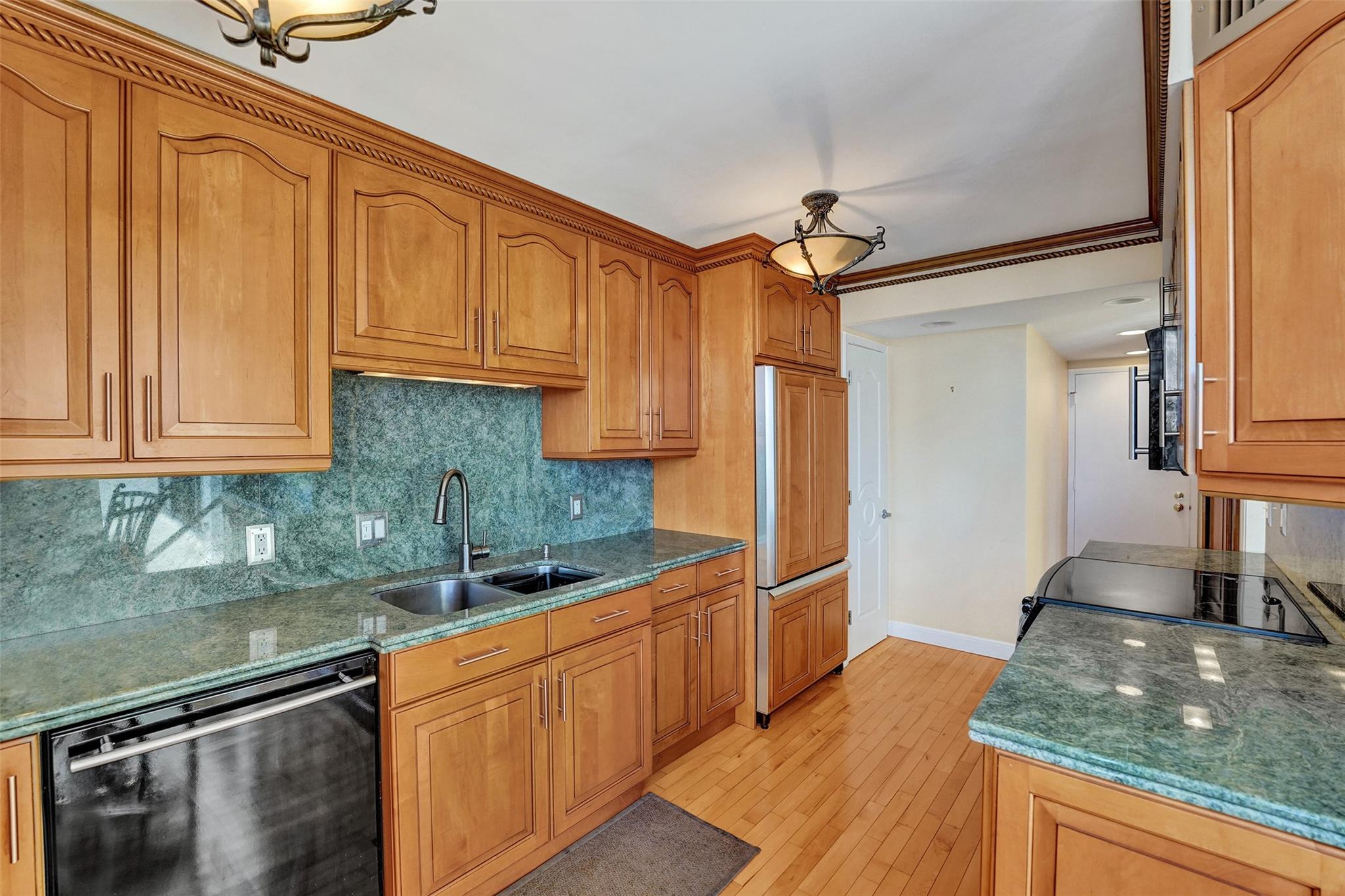 936 Intracoastal Dr #11C Fort Lauderdale, FL 33304 936 Intracoastal Dr #11C Fort Lauderdale, FL 33304