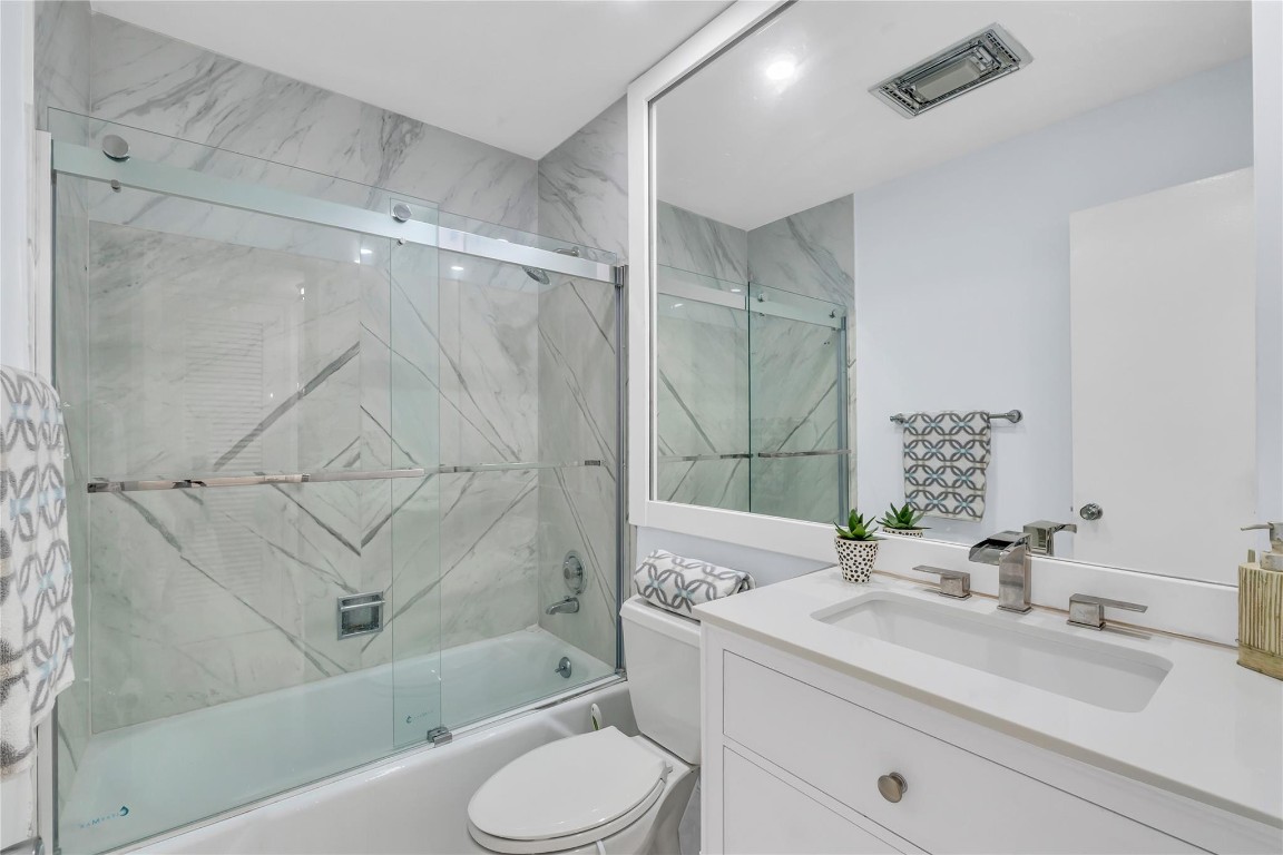 1198 Hillsboro Mile #212 Hillsboro Beach, FL 33062