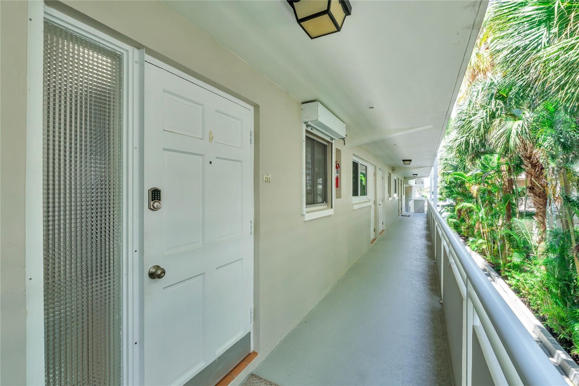 1198 Hillsboro Mile #212 Hillsboro Beach, FL 33062