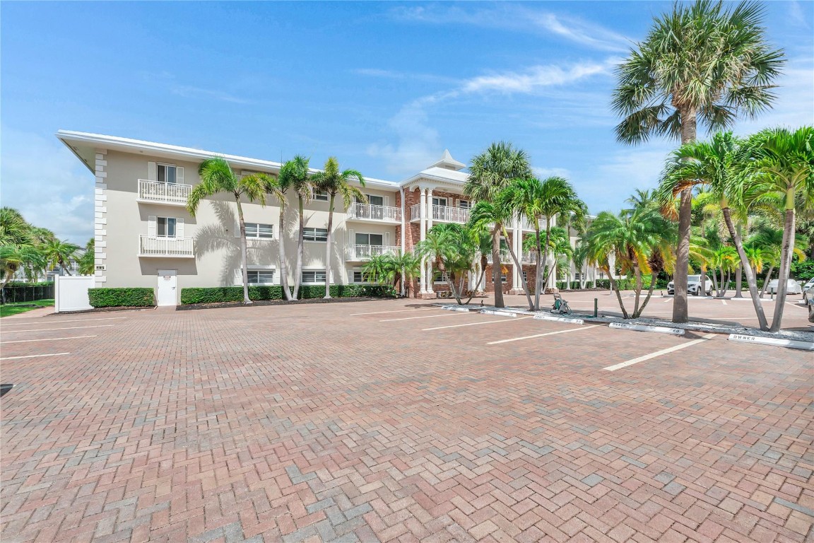 1198 Hillsboro Mile #212 Hillsboro Beach, FL 33062