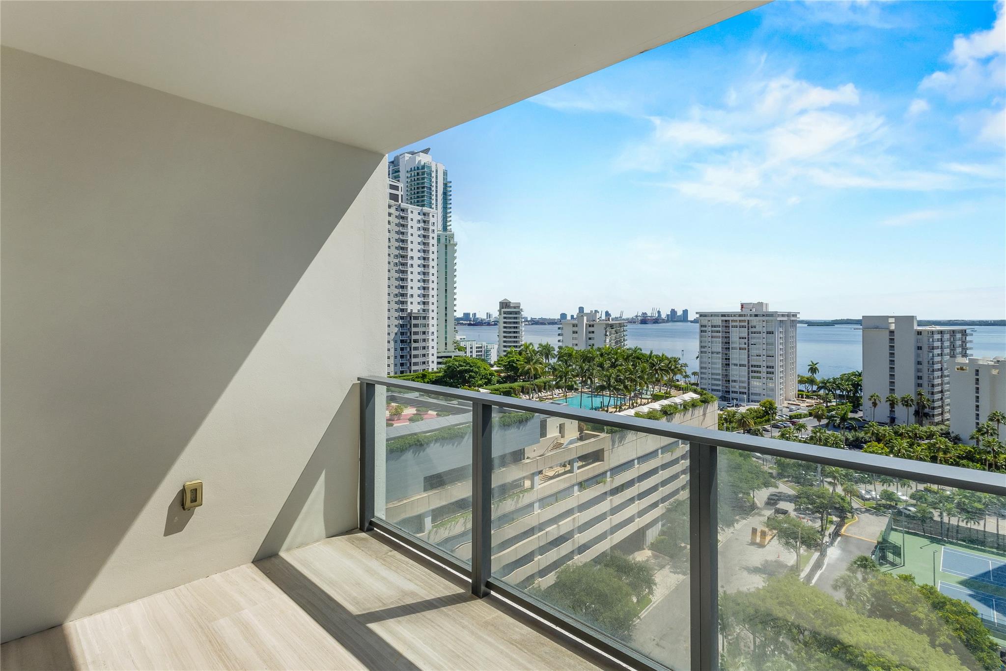 image Echo Brickell32