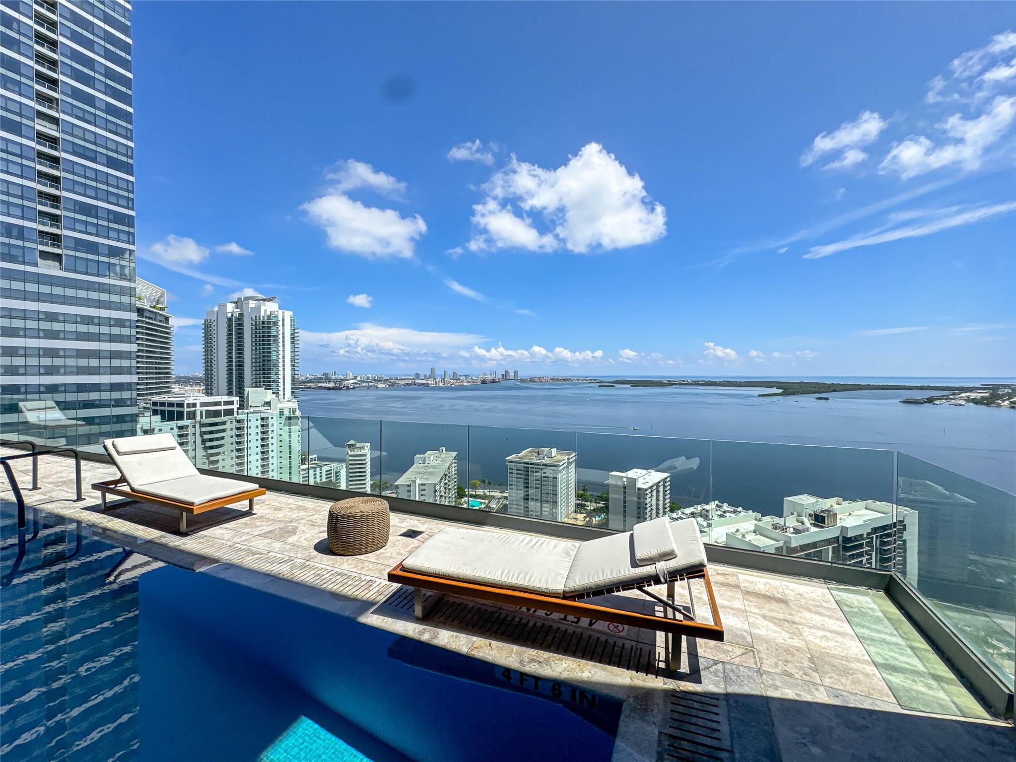 image Echo Brickell42