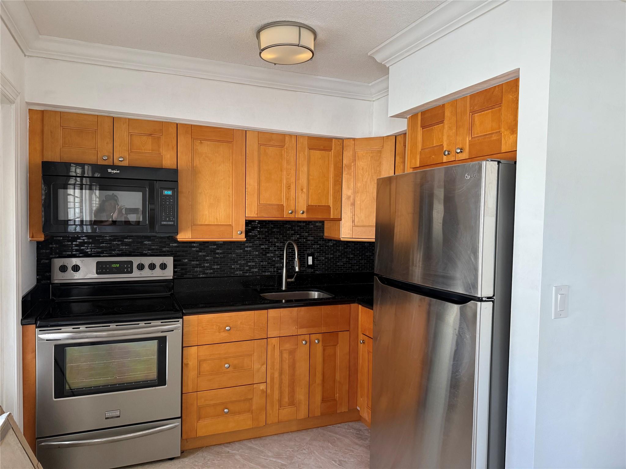 2131 NE 42nd Ct #202E