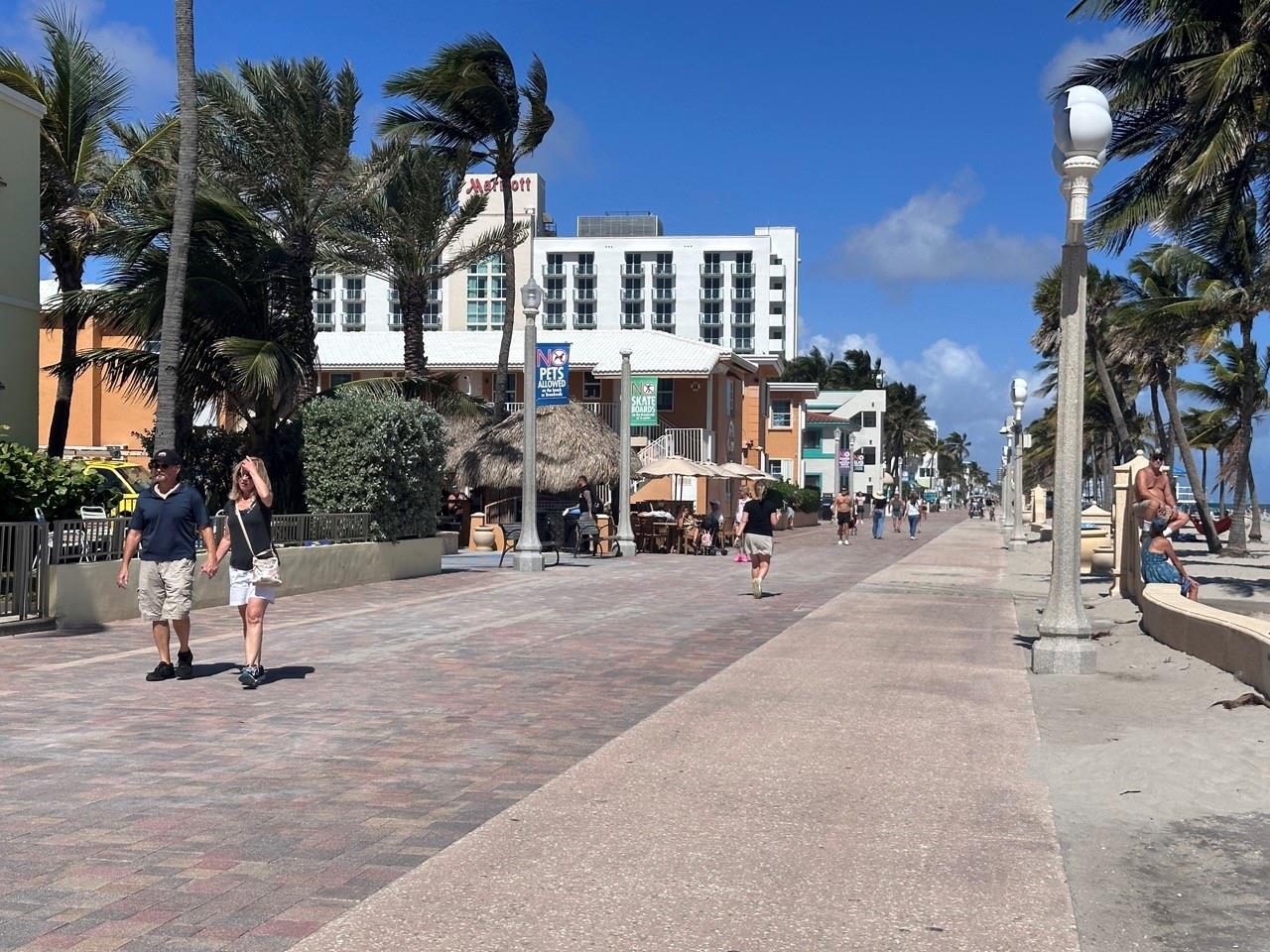 2201 N Surf Rd Hollywood, FL 33019