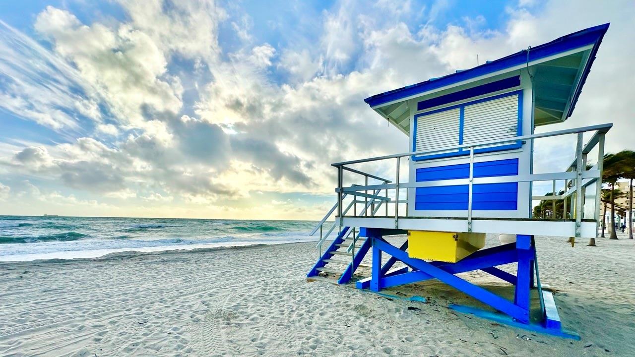 2201 N Surf Rd Hollywood, FL 33019