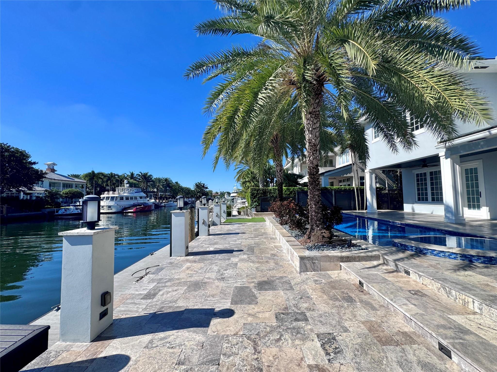 1744 SE 9th St Fort Lauderdale, FL 33316