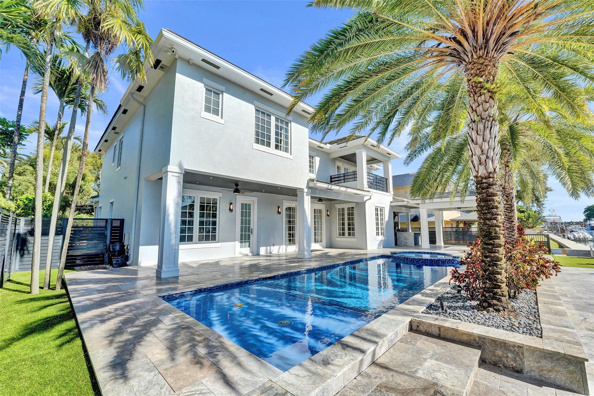 1744 SE 9th St Fort Lauderdale, FL 33316