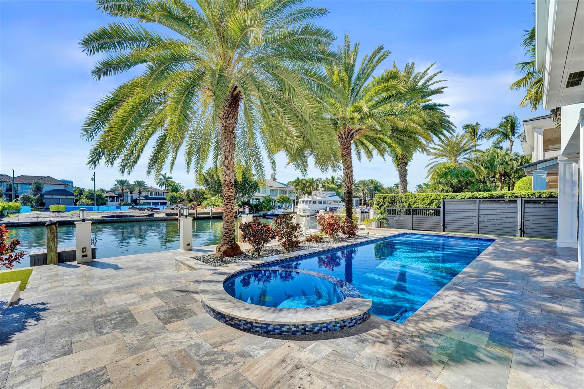 1744 SE 9th St Fort Lauderdale, FL 33316