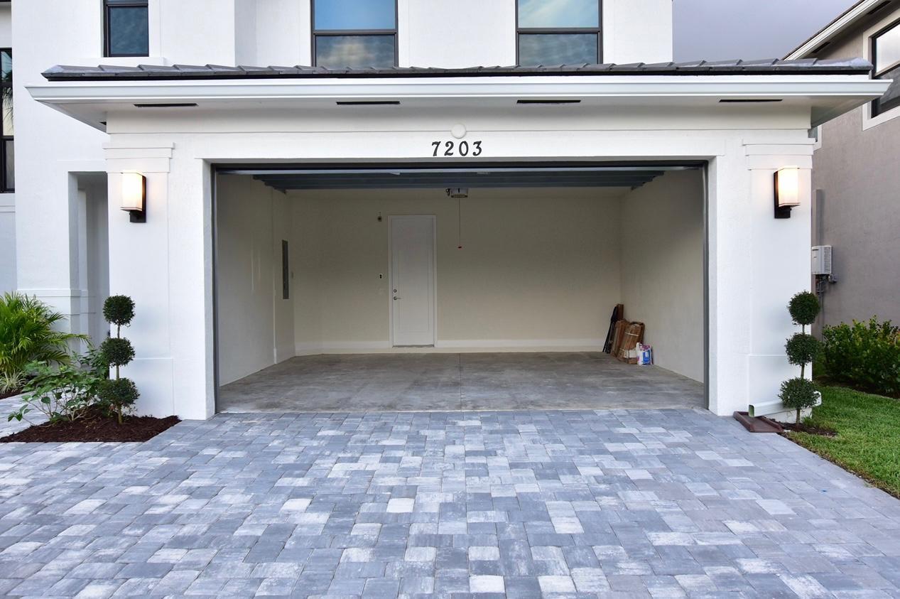 7203 Montereal Path Lake Worth, FL 33463