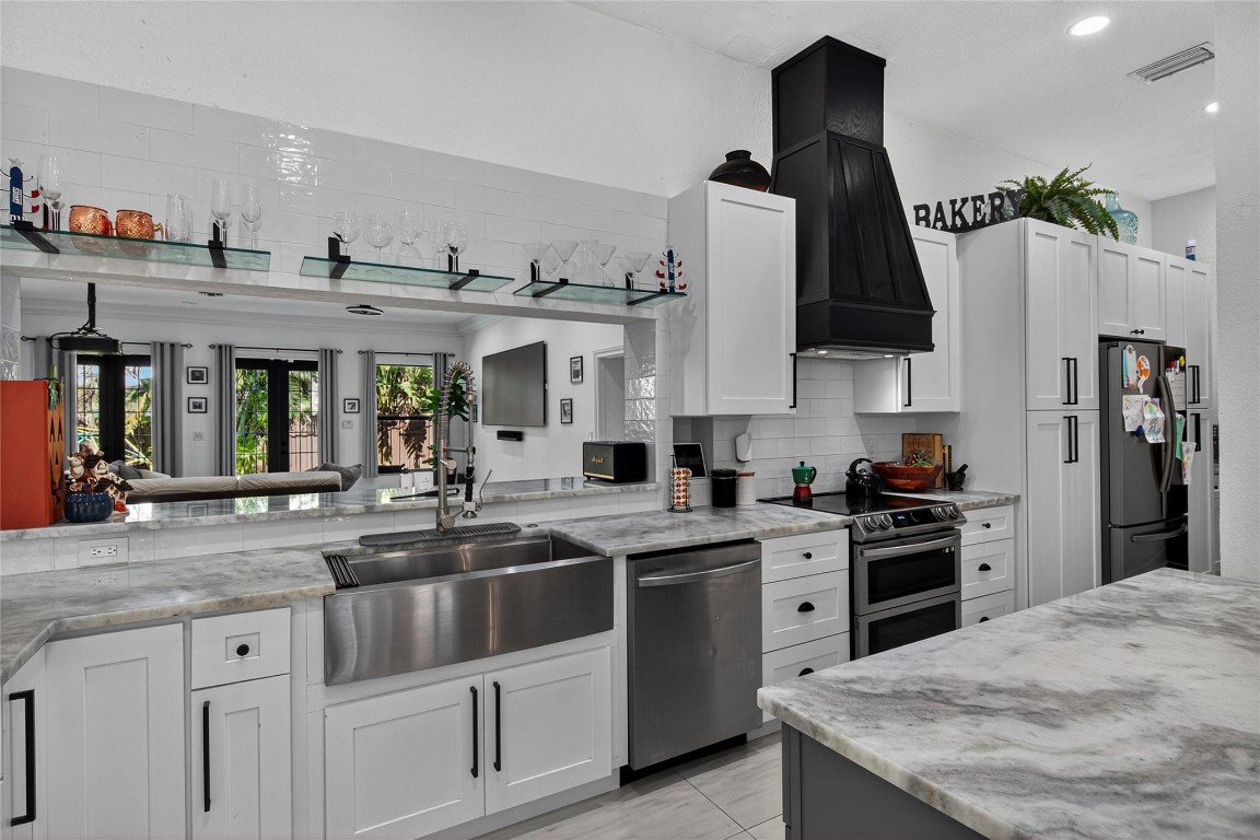 2211 NE 43rd Lighthouse Point, FL 33064