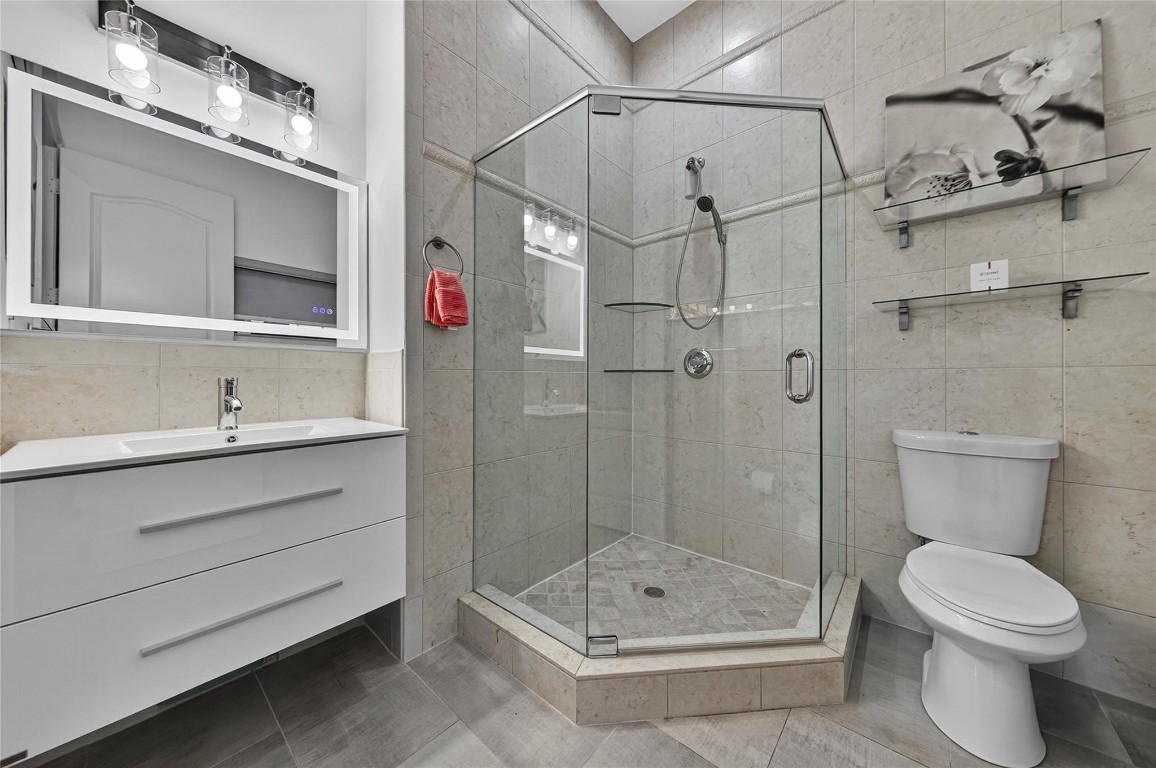 2211 NE 43rd Lighthouse Point, FL 33064