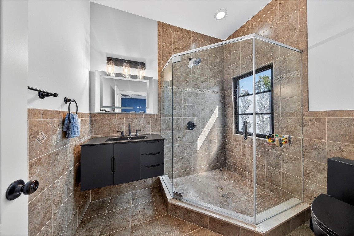 2211 NE 43rd Lighthouse Point, FL 33064