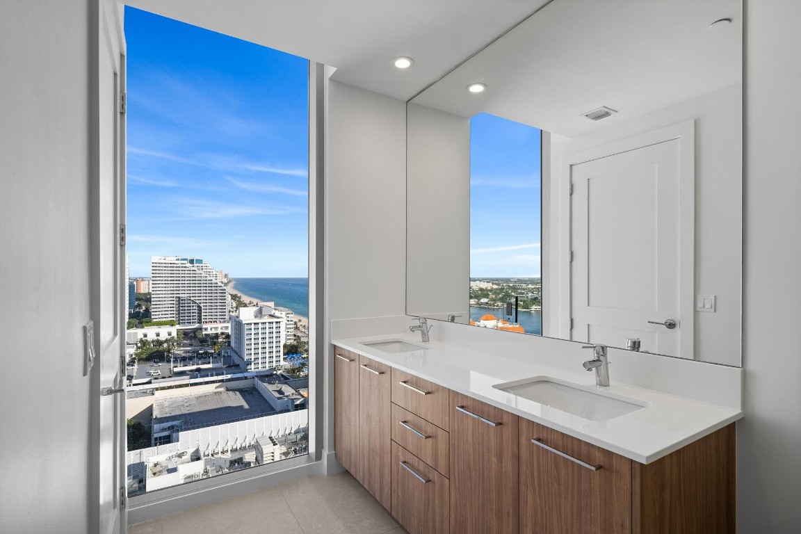 151 N Seabreeze #1804-E Fort Lauderdale, FL 33304