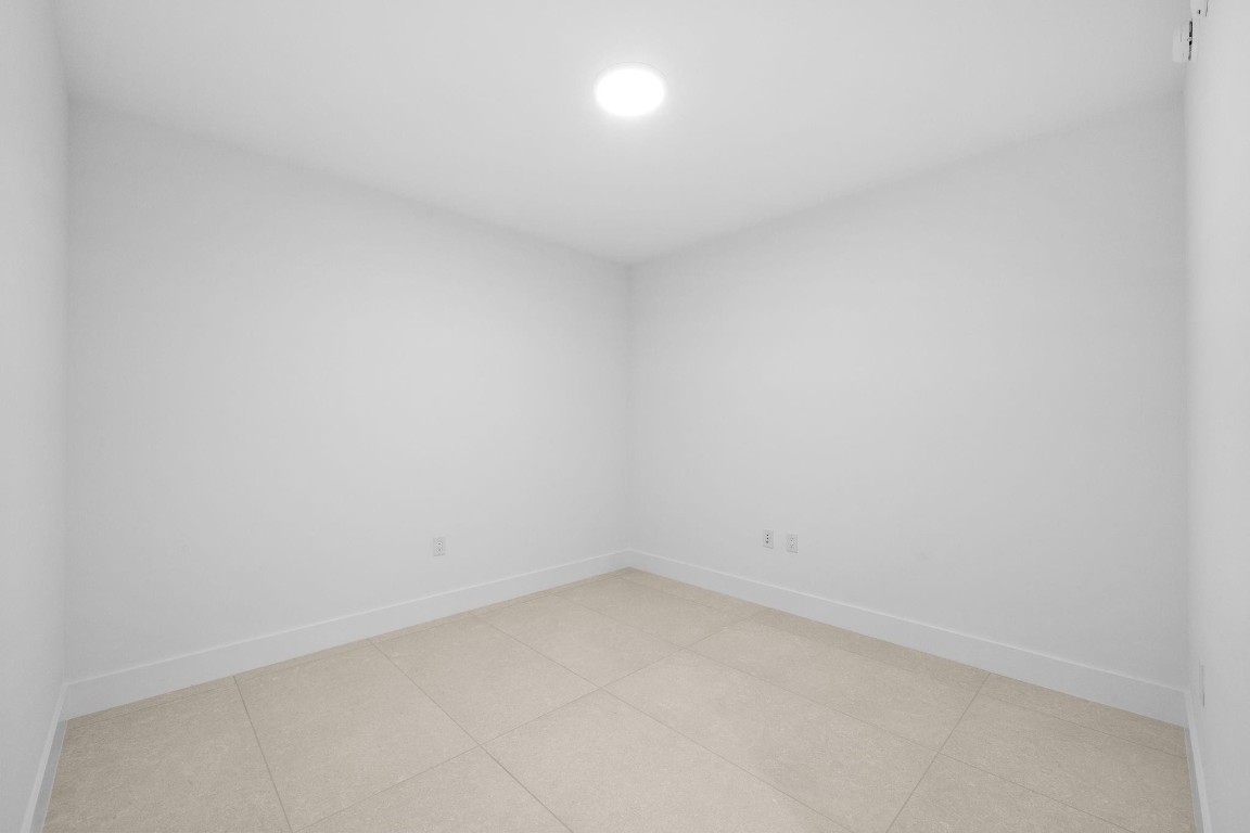 151 N Seabreeze #1804-E Fort Lauderdale, FL 33304