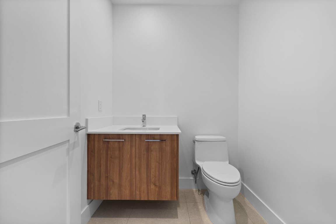 151 N Seabreeze #1804-E Fort Lauderdale, FL 33304