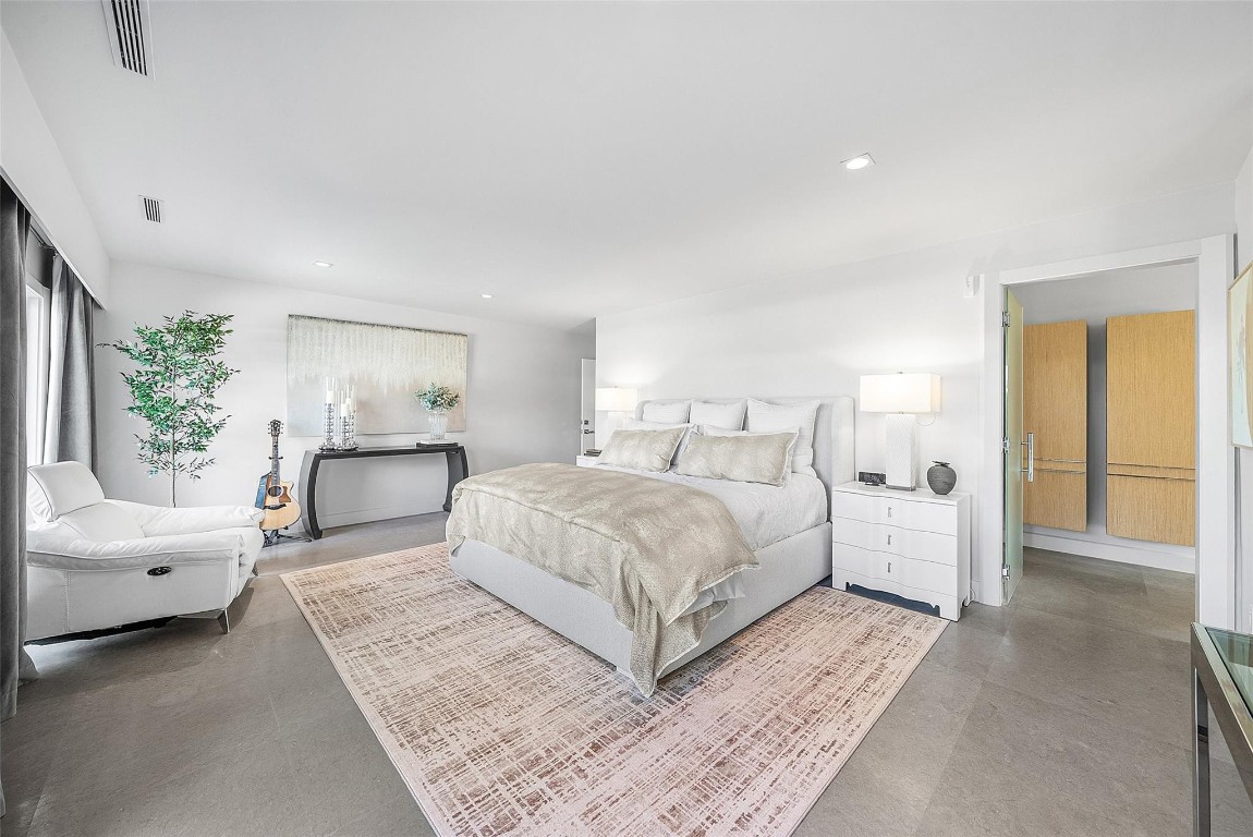 2855 NE 35th Fort Lauderdale, FL 33306