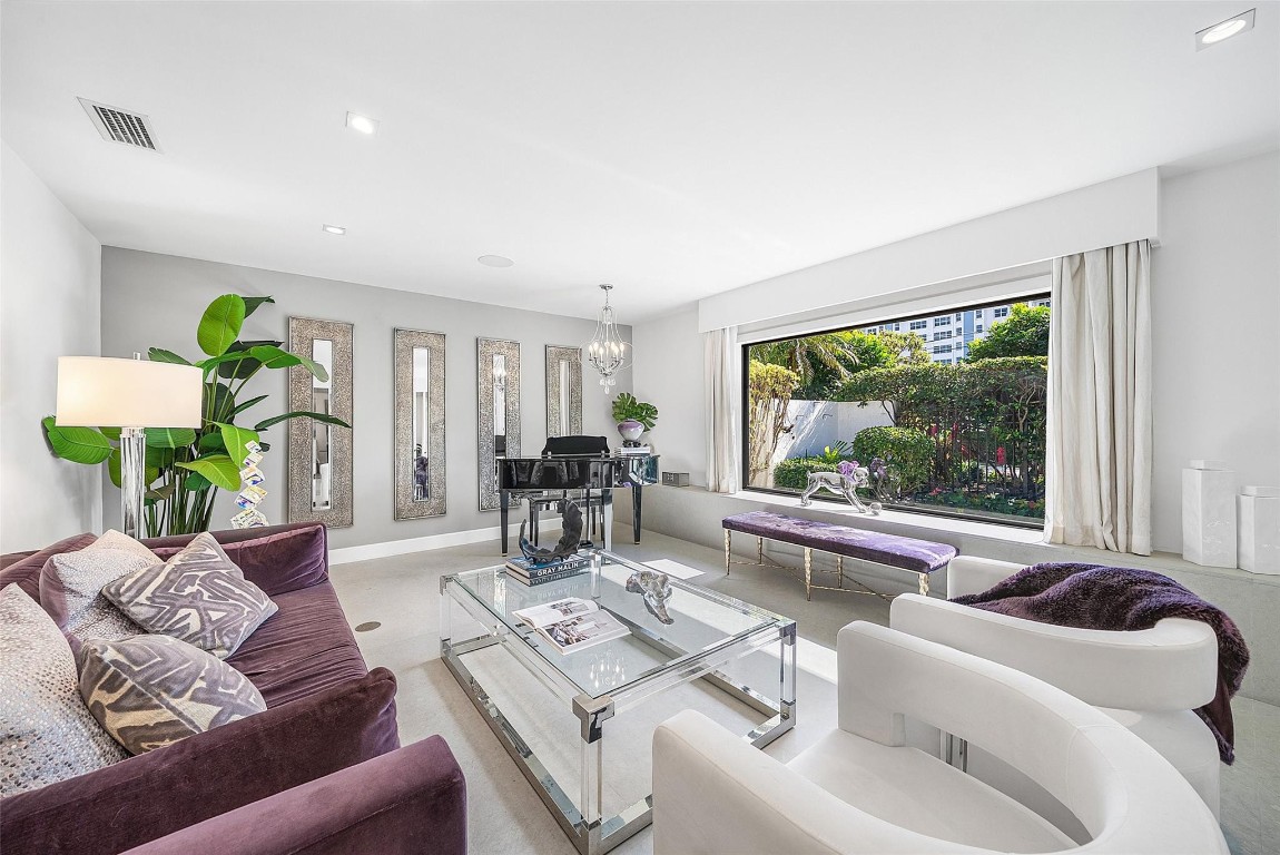 2855 NE 35th Fort Lauderdale, FL 33306