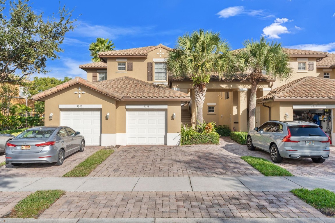 8238 NW 128th Parkland, FL 33076