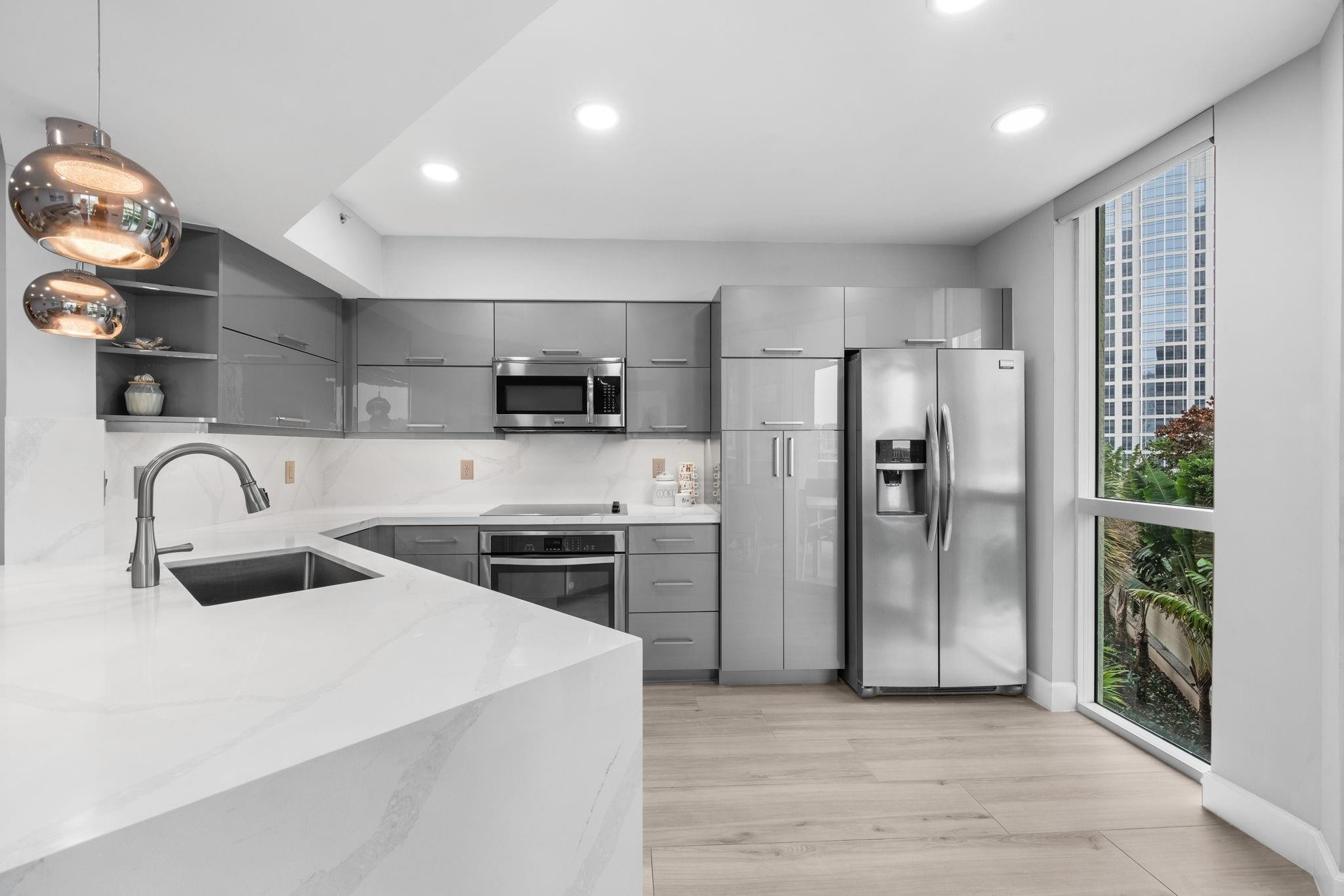 347 N New Riv #809 Fort Lauderdale, FL 33301