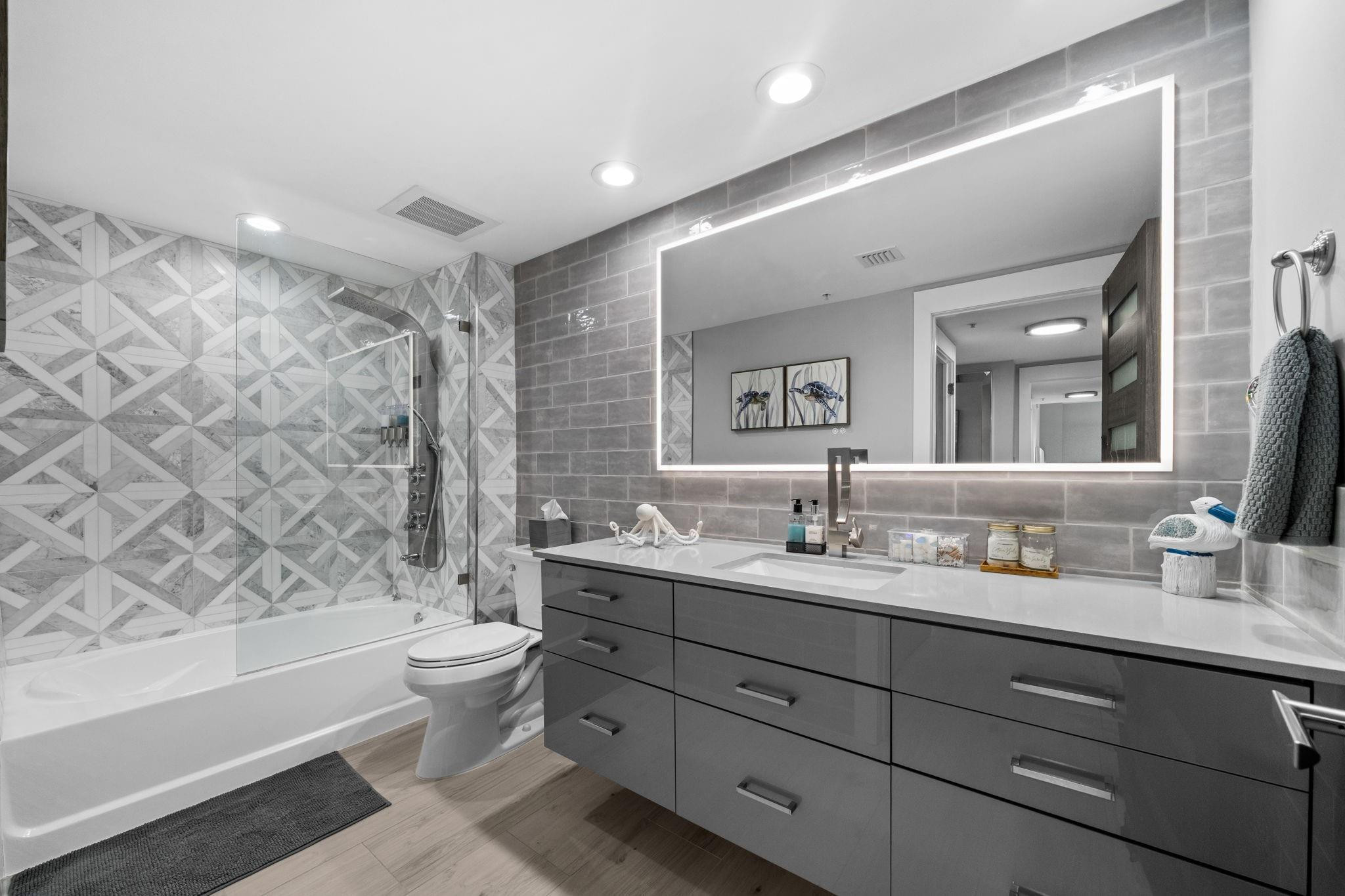 347 N New Riv #809 Fort Lauderdale, FL 33301