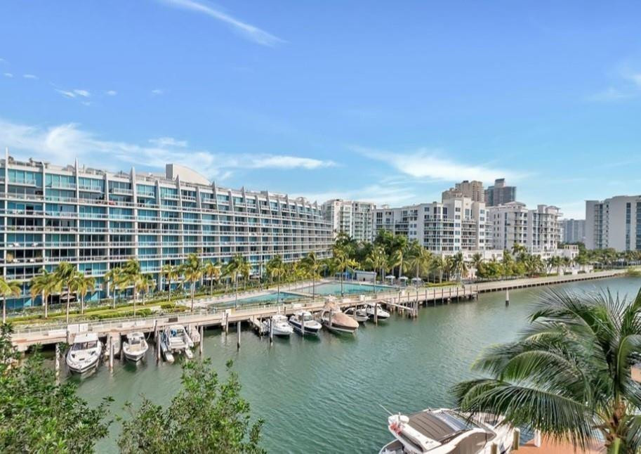 image Alaqua Condo17