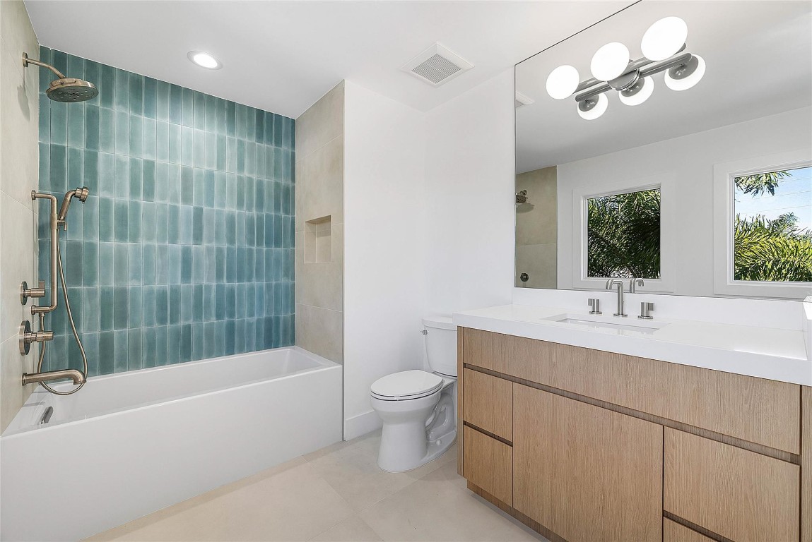 8 Leeward Jupiter, FL 33469