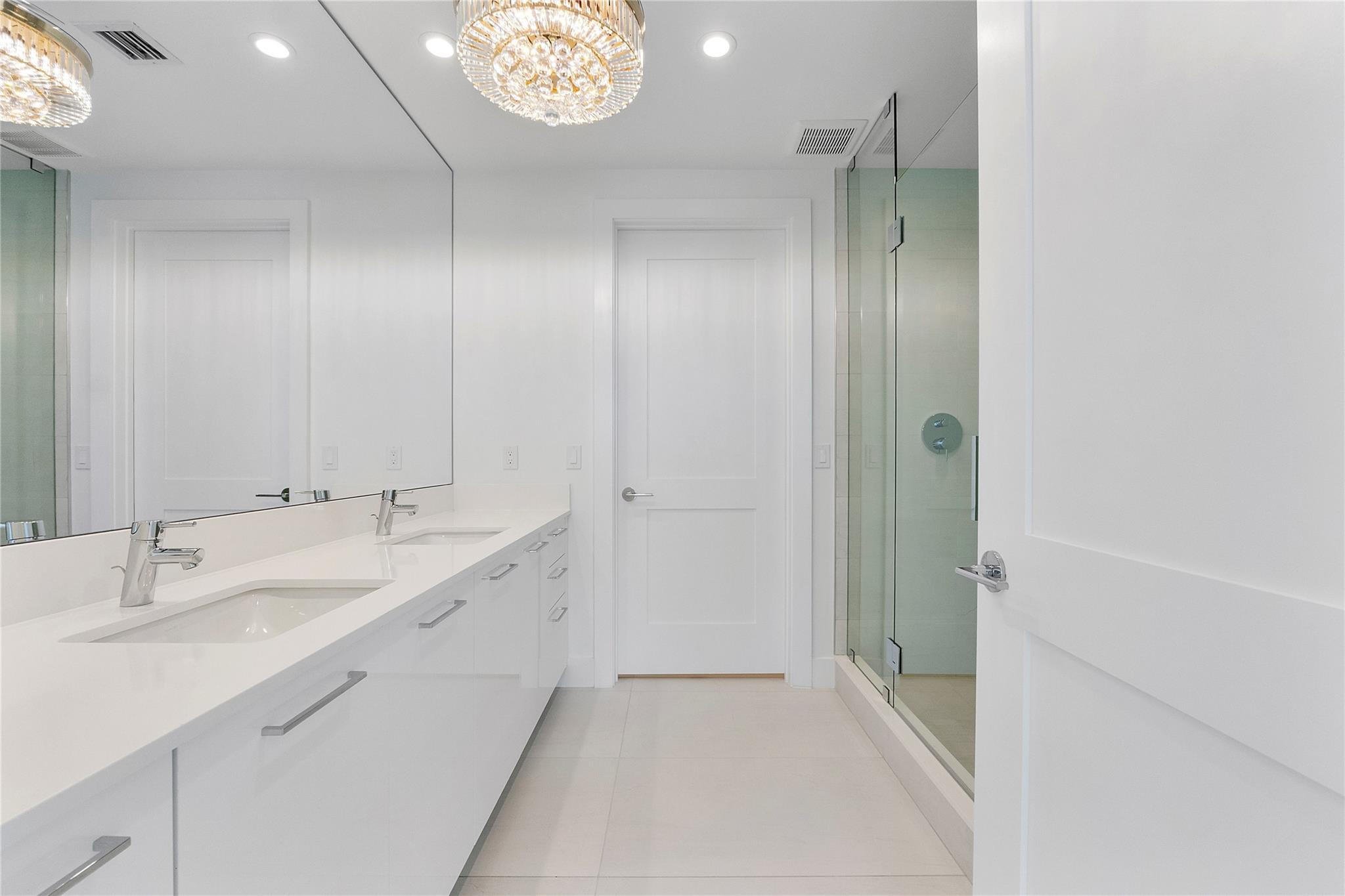 153 N Seabreeze #1803-S Fort Lauderdale, FL 33304