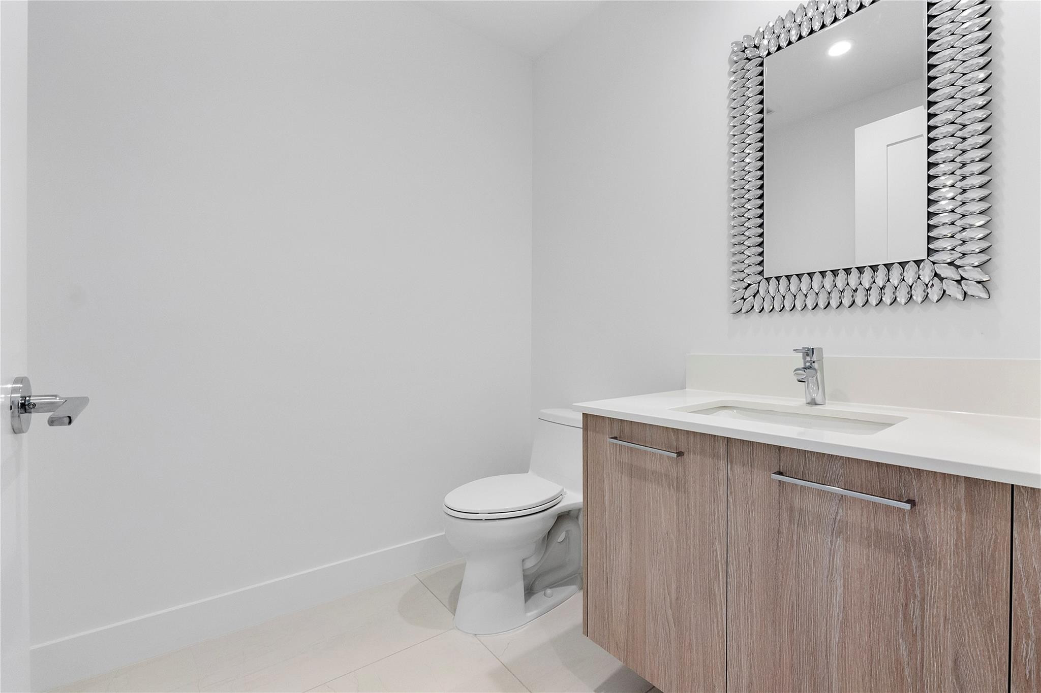 153 N Seabreeze #1803-S Fort Lauderdale, FL 33304