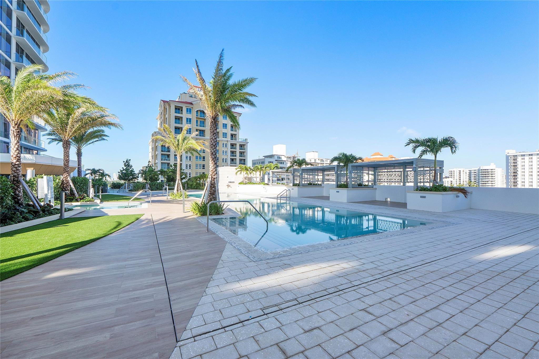 153 N Seabreeze #1803-S Fort Lauderdale, FL 33304